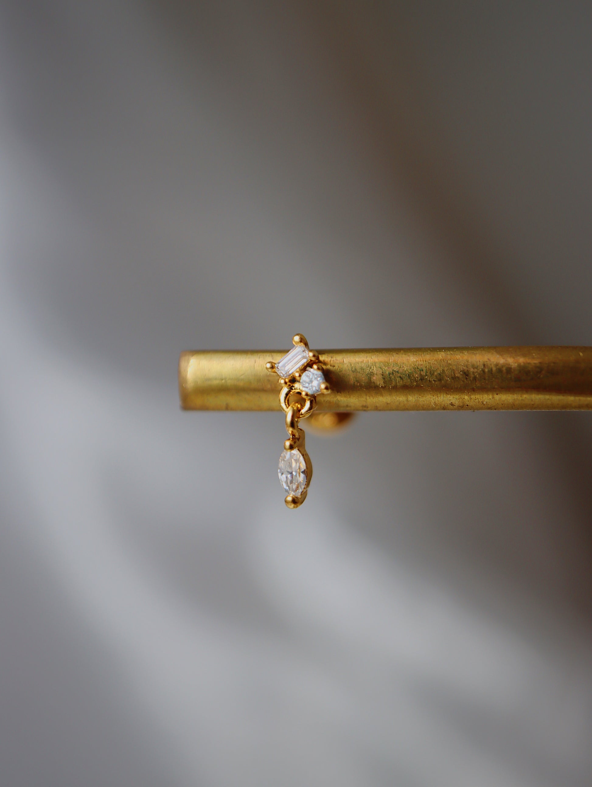 Drop cz flat back s925 piercing