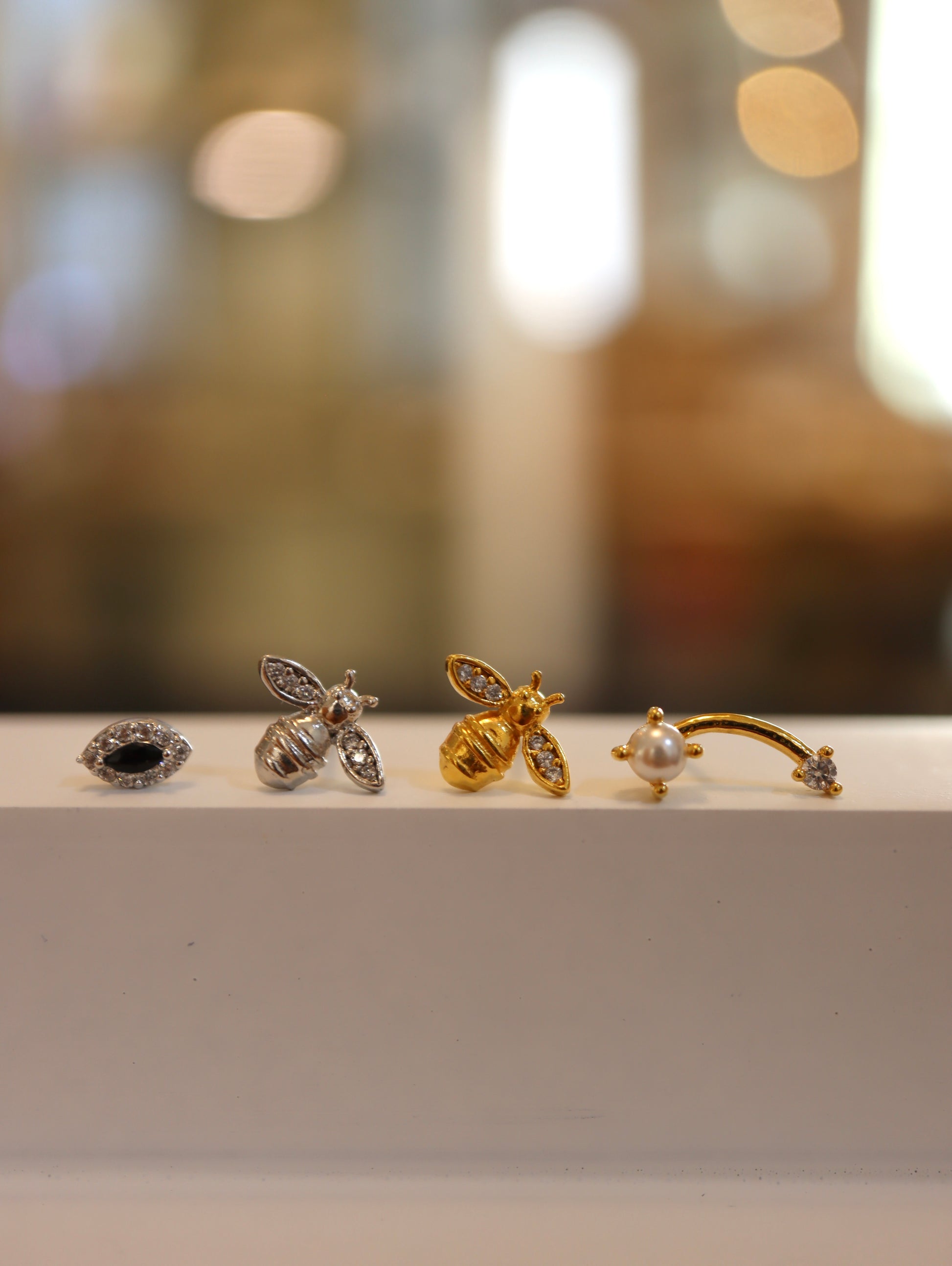 Bee stud cz s925 piercing (1pc)