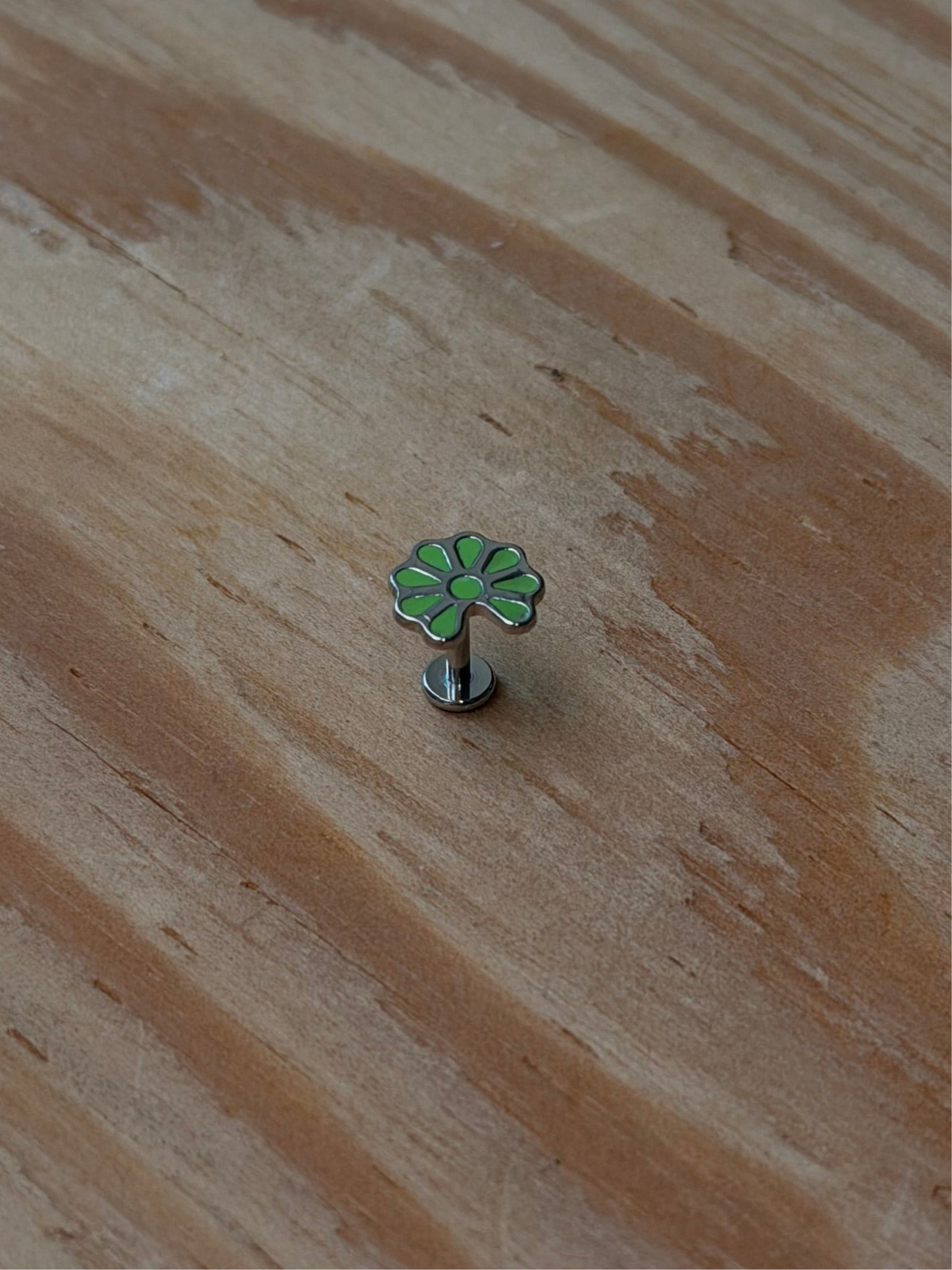 Daisy screw flat back stainless steel