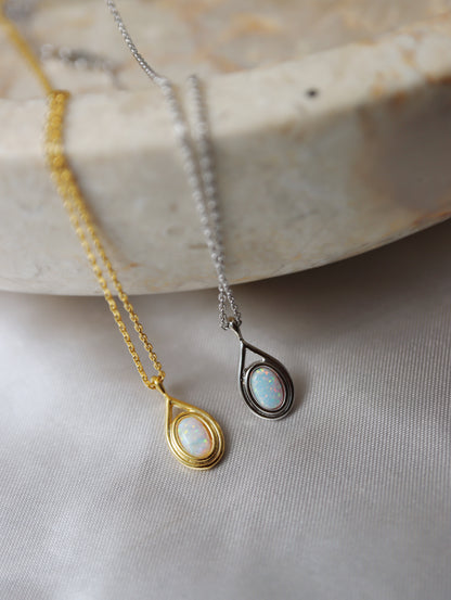 Teardrop opal brass necklace