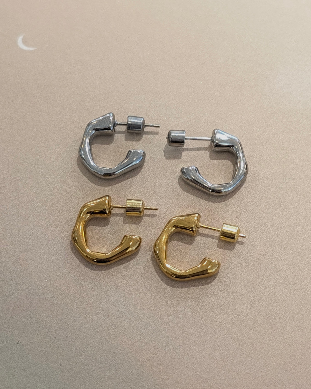Stainless Steel Onda C-Hoops earrings
