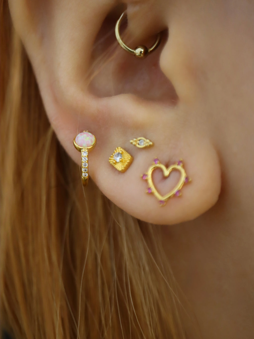 Round stone cz earrings