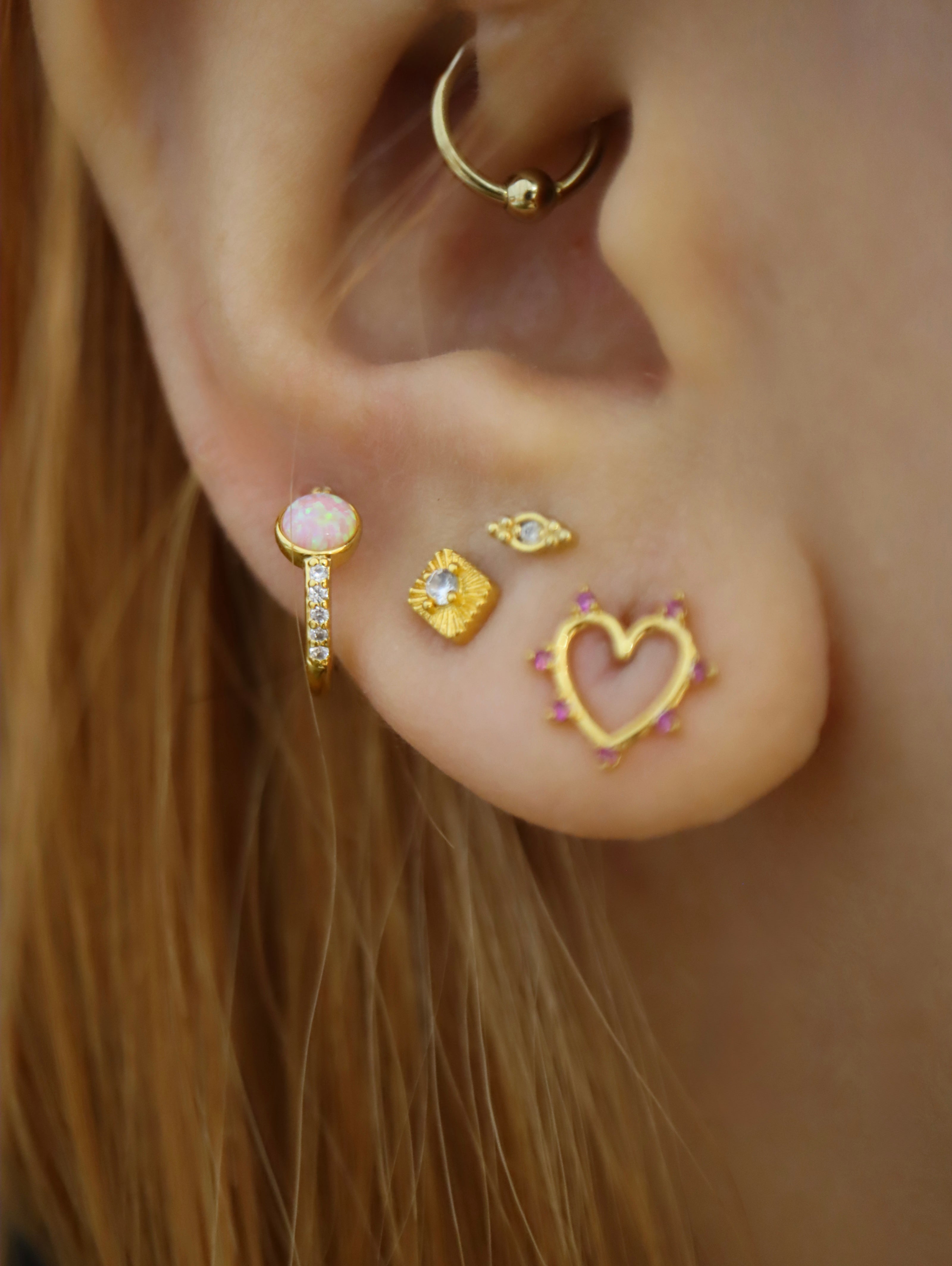 Round stone cz earrings