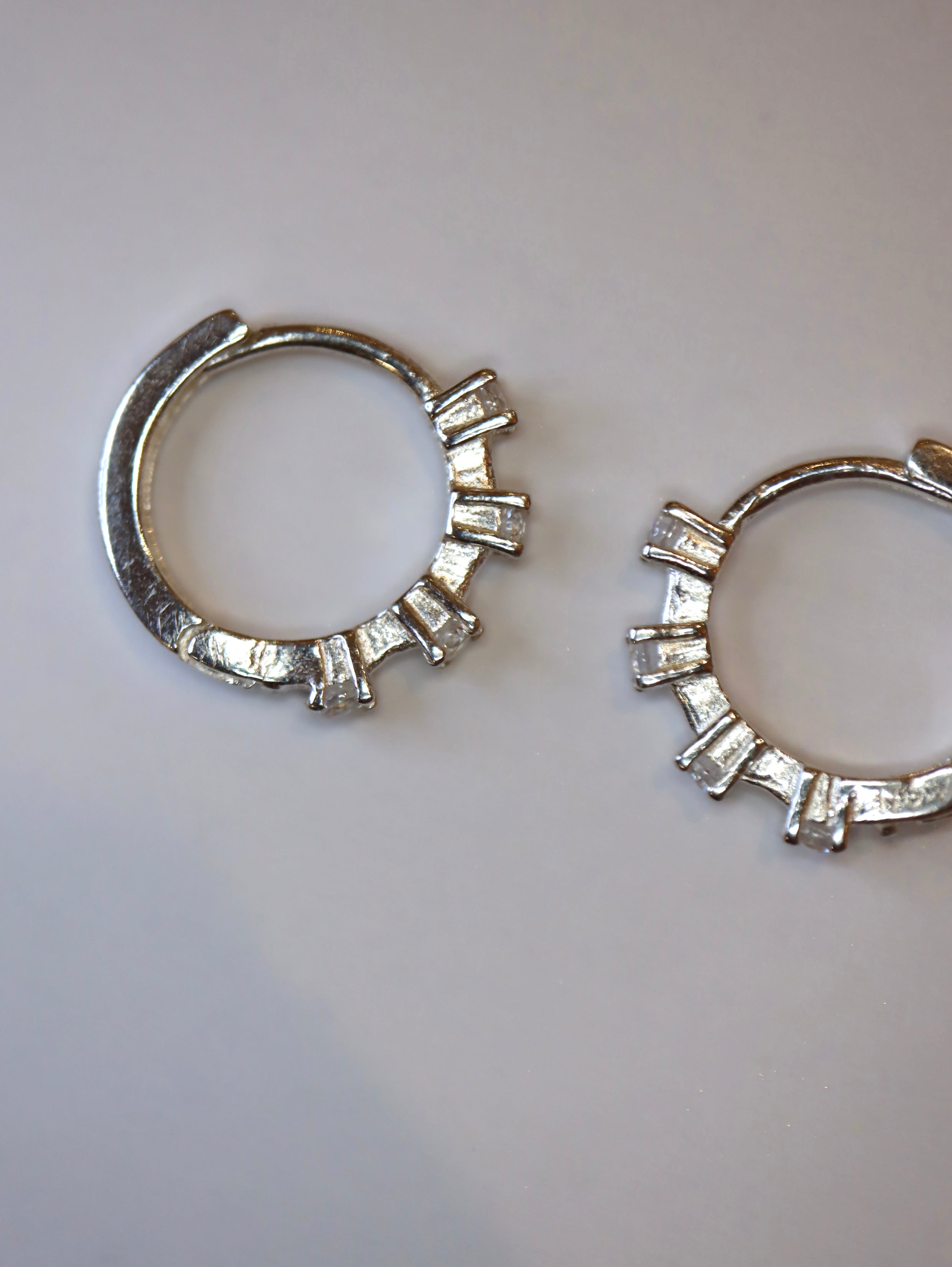 Lucent Line Huggie Hoop 925 Silver Earrings
