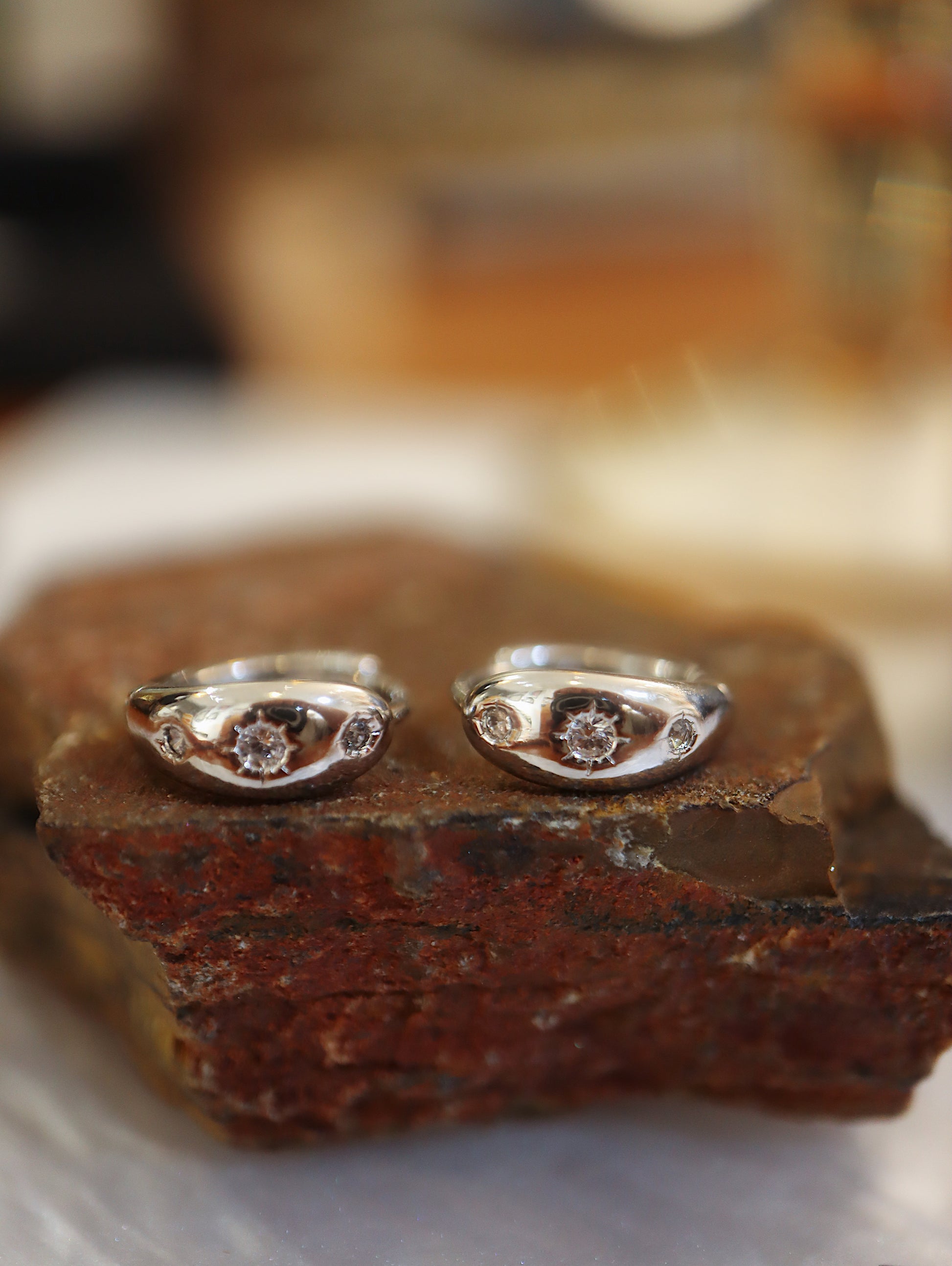 Silver925 sparkle cz hinged earrings