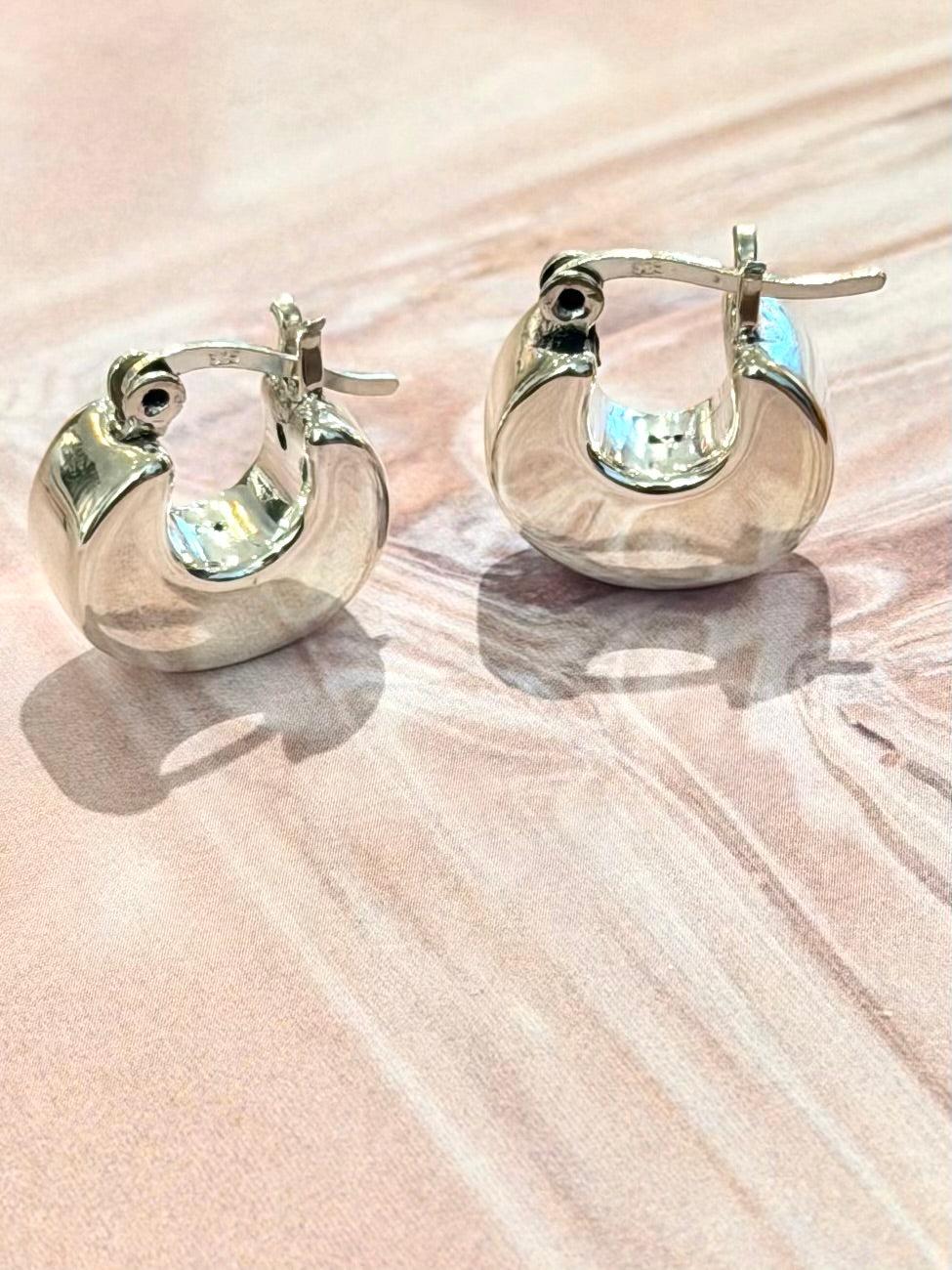 Polished 925 Silver hollow hoop earrings