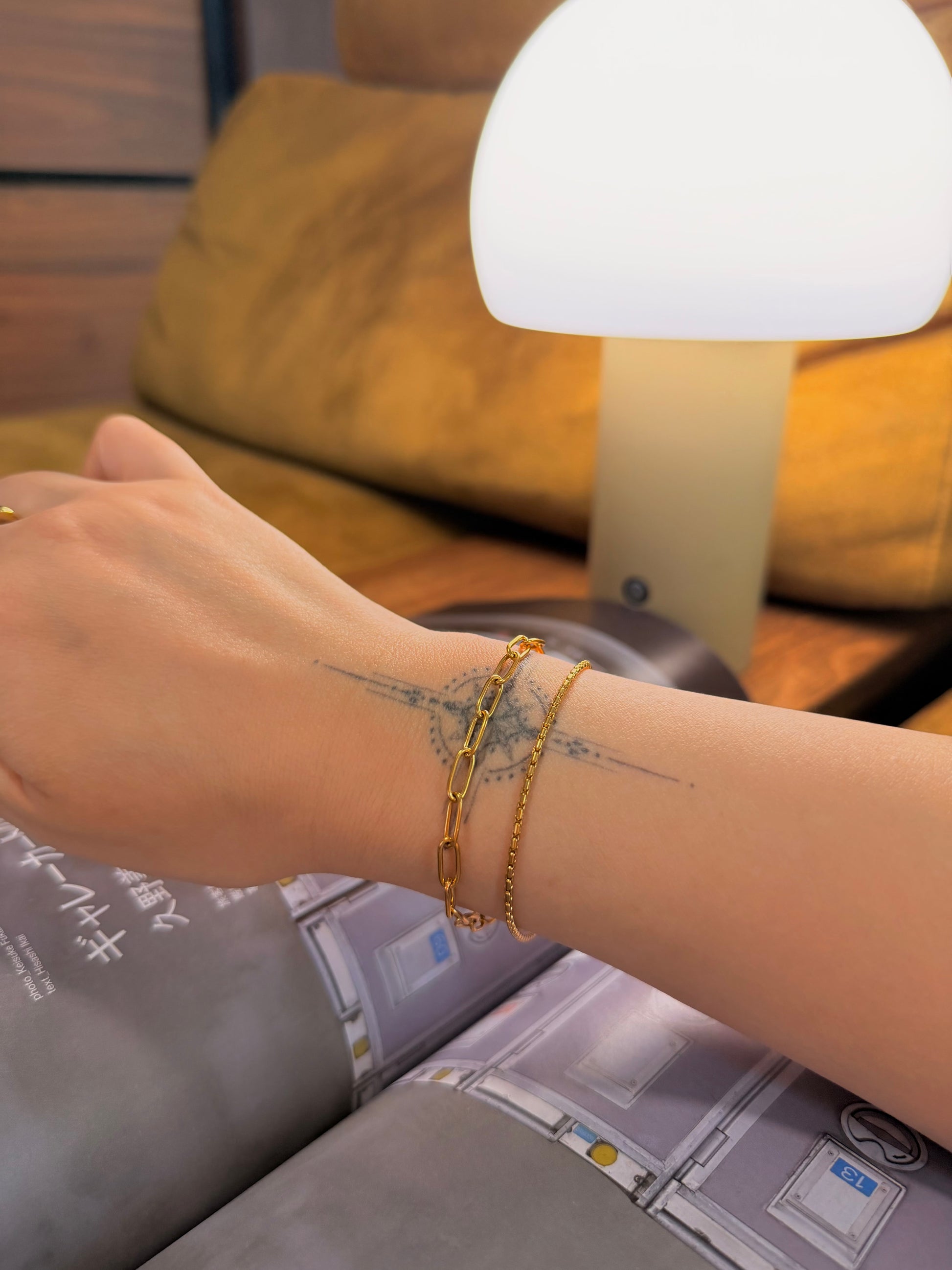Stainless steel golden bracelet
