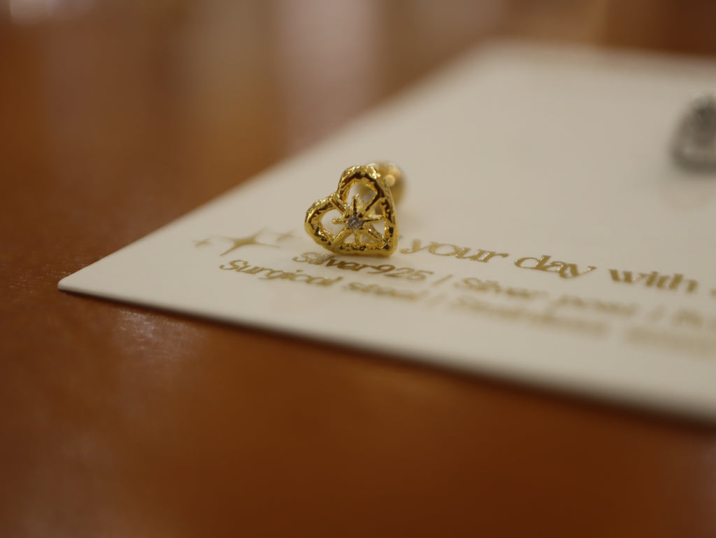 Sparkle in heart surgical steel piercing