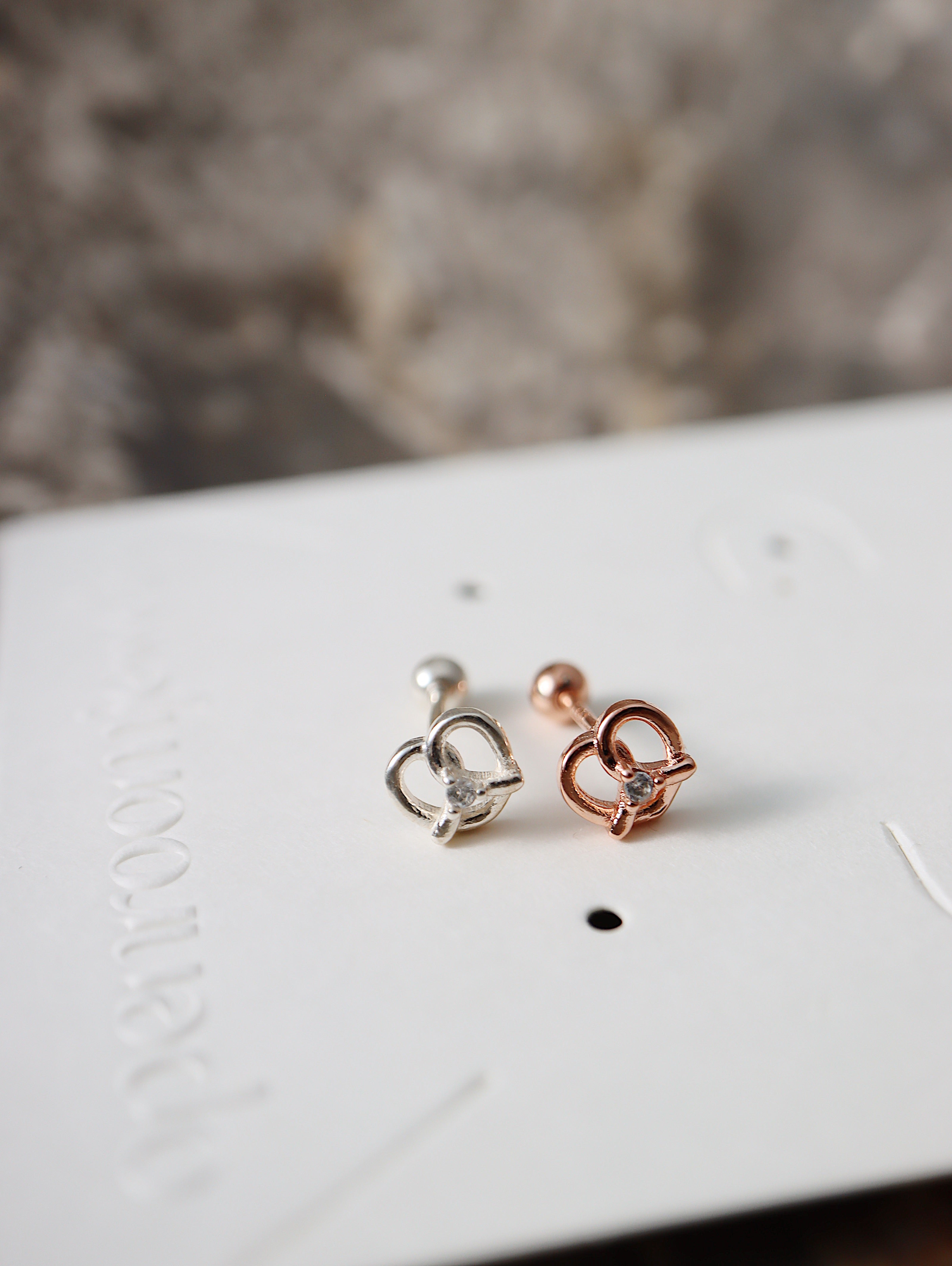 S925 Pretzel cz screw back piercing earring
