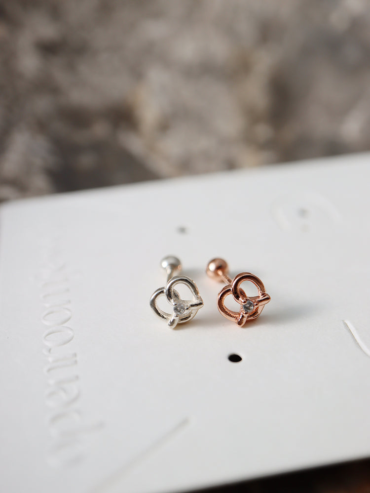 S925 Pretzel cz screw back piercing earring