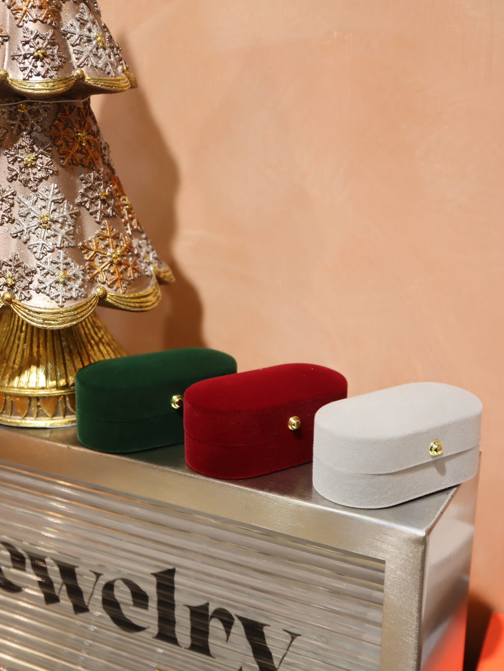 Velvet ring gift box