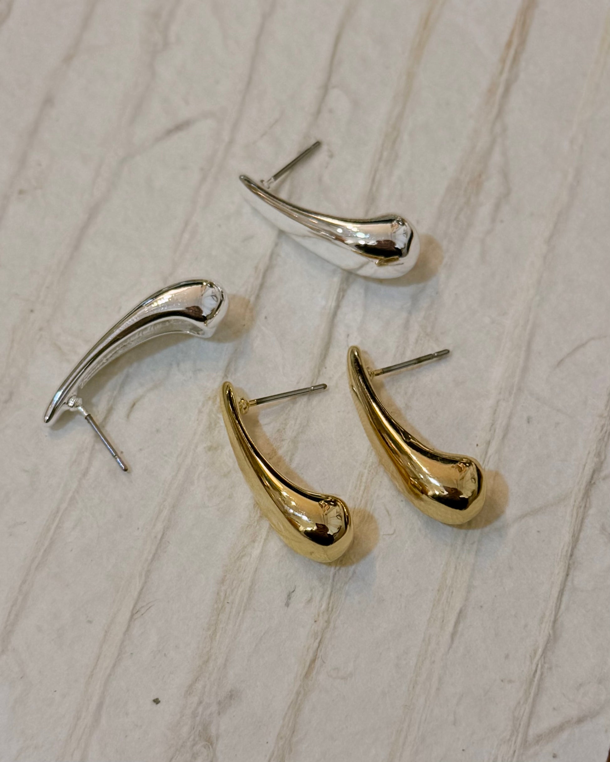 Water drop brass earrings