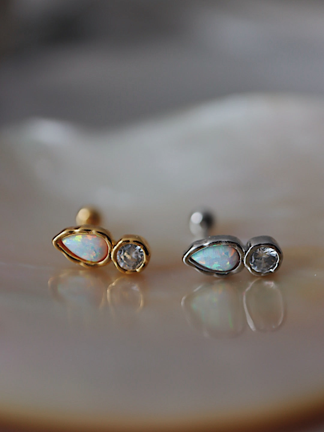 Opal stud 925 silver piercing earring (1pc)