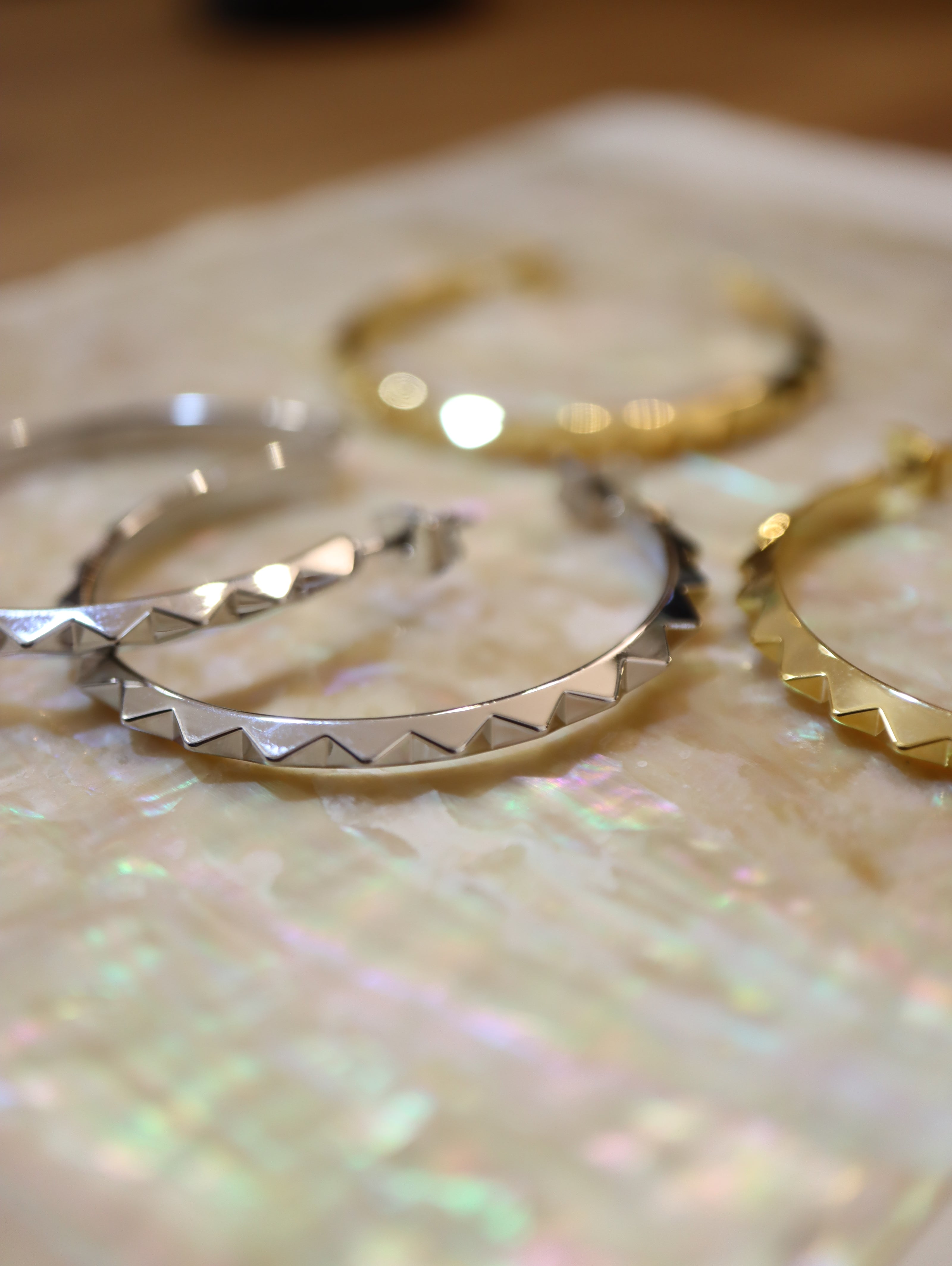 Pyramid-Studded hoop earrings