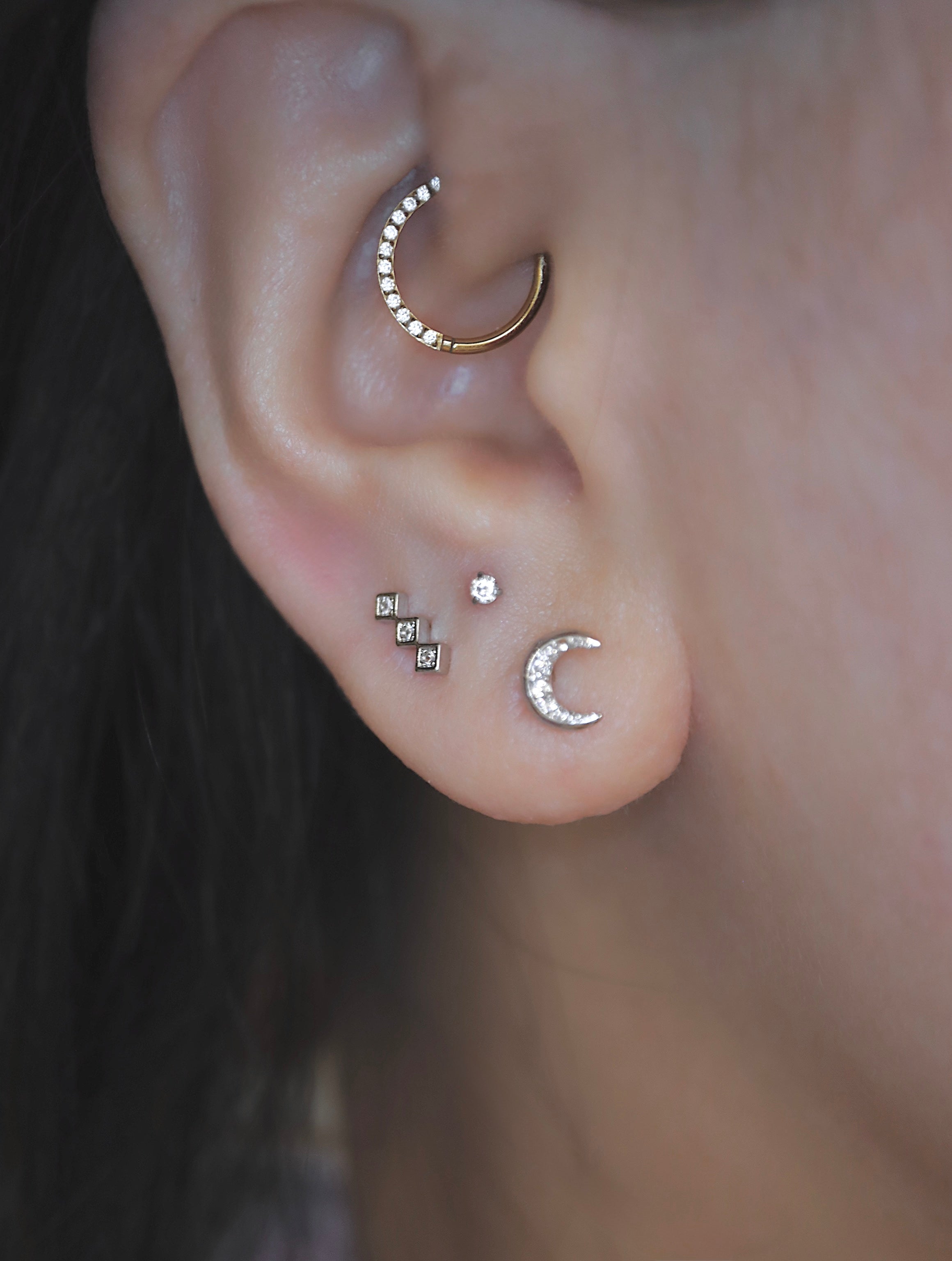 Triple cz surgical steel stud piercing (1pc)