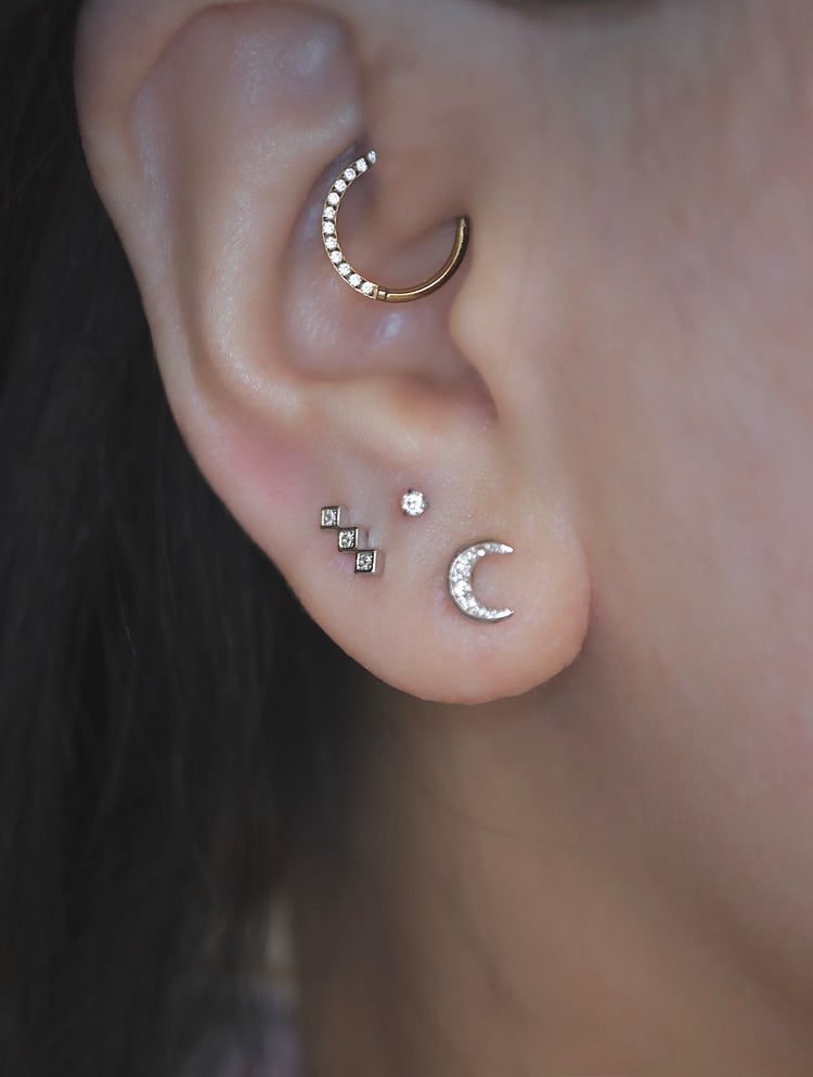 Triple cz surgical steel stud piercing (1pc)