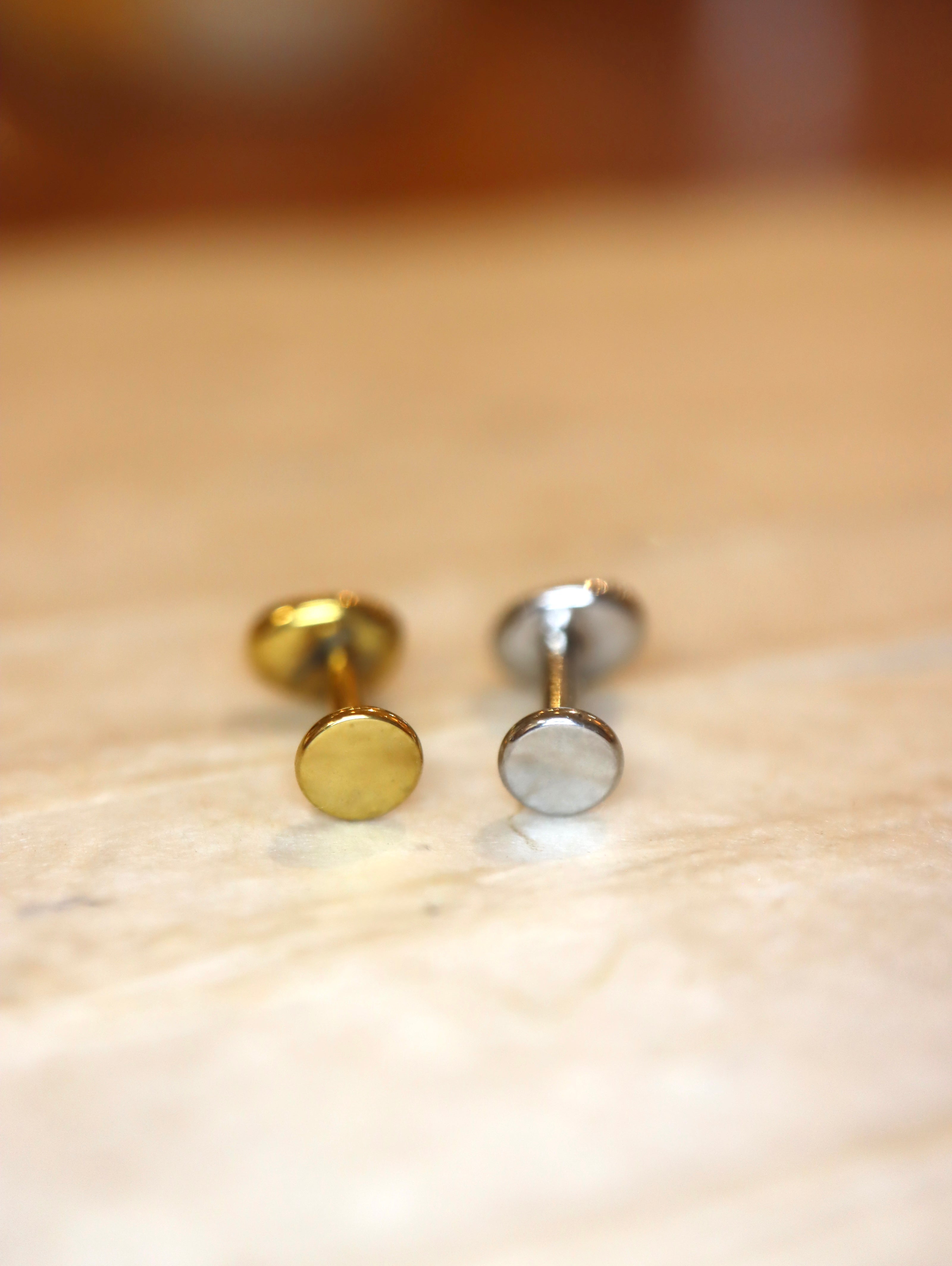 Bean stainless steel labret threadlsss piercing (1pc)