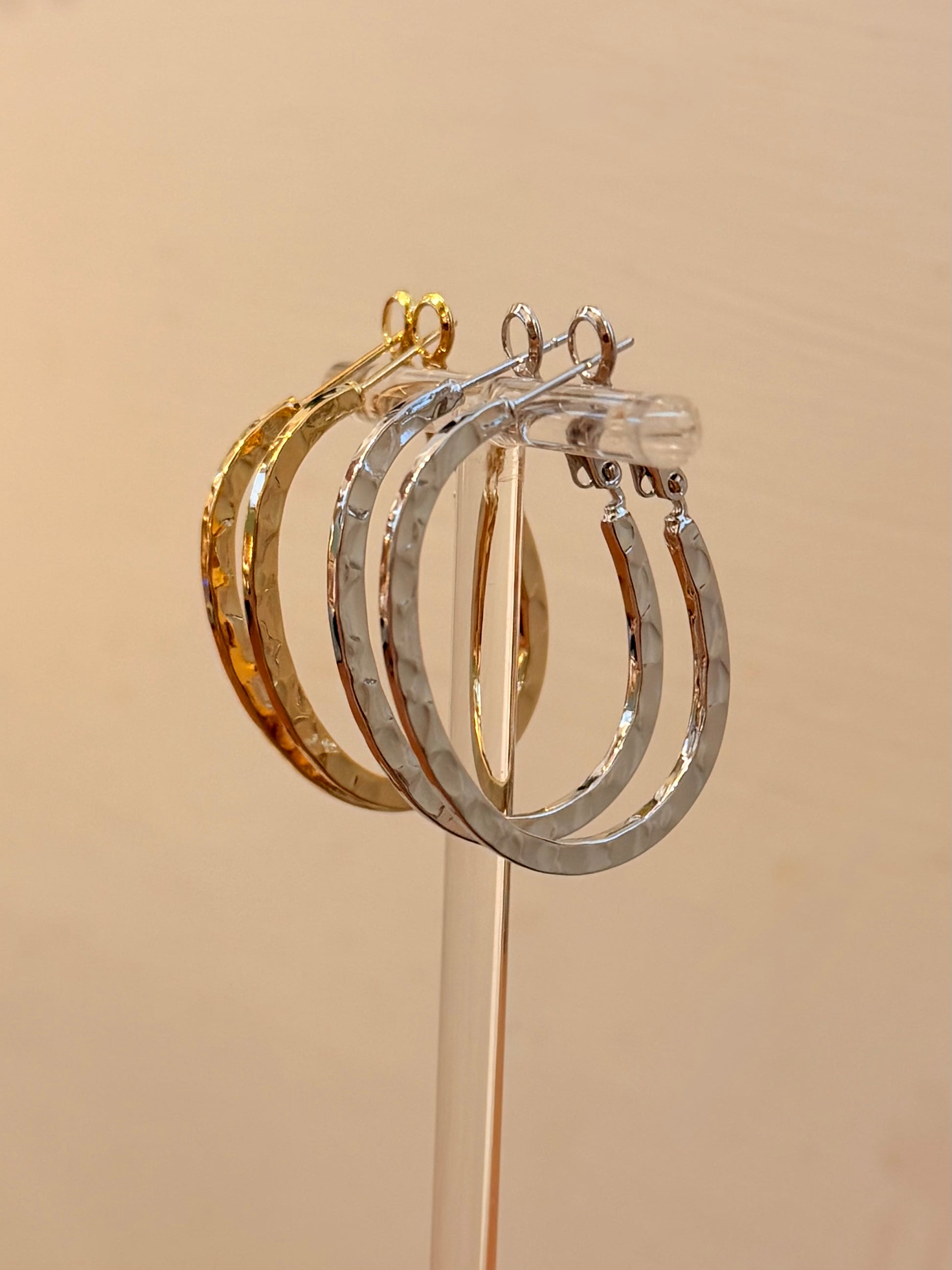 Hammered oval earrings