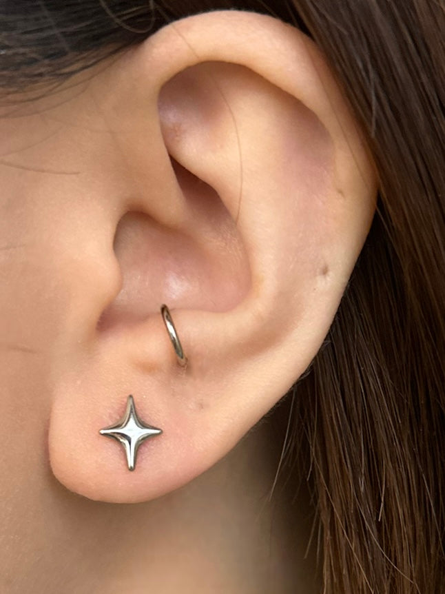 Star sparkle surgical steel piercing