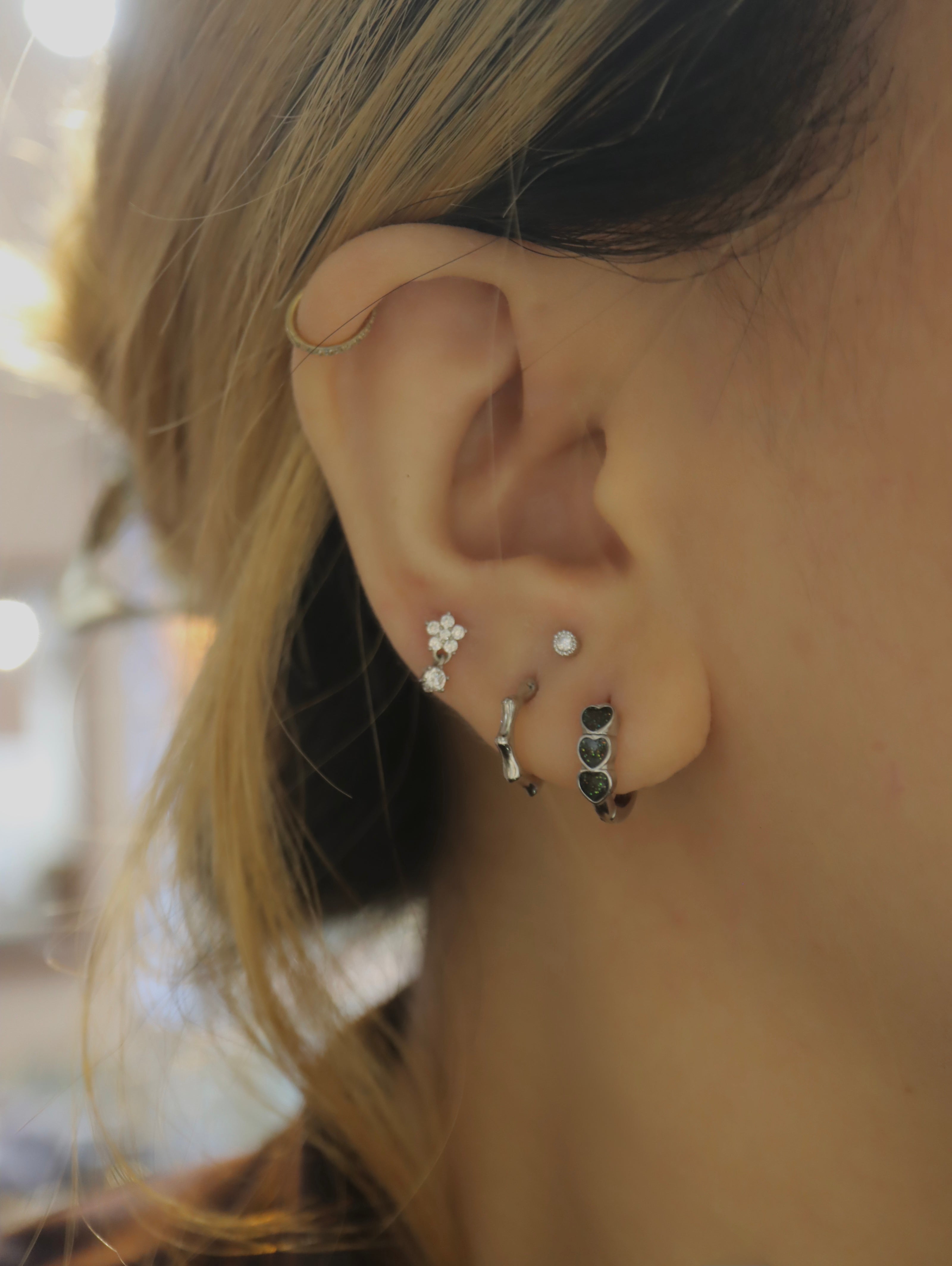 Ridge loop stud surgical steel piercing (1pc)