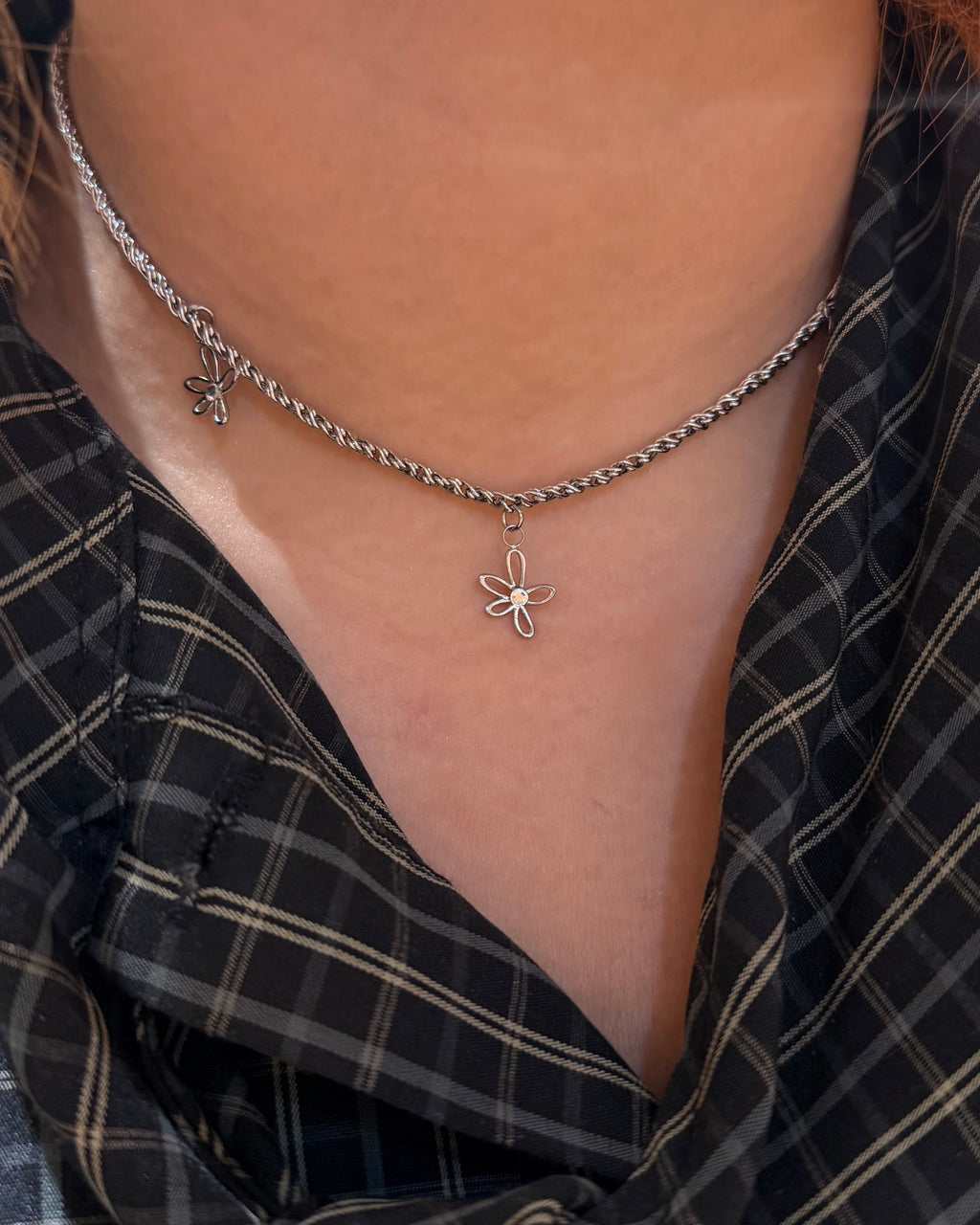 3 petals stainless steel choker necklace