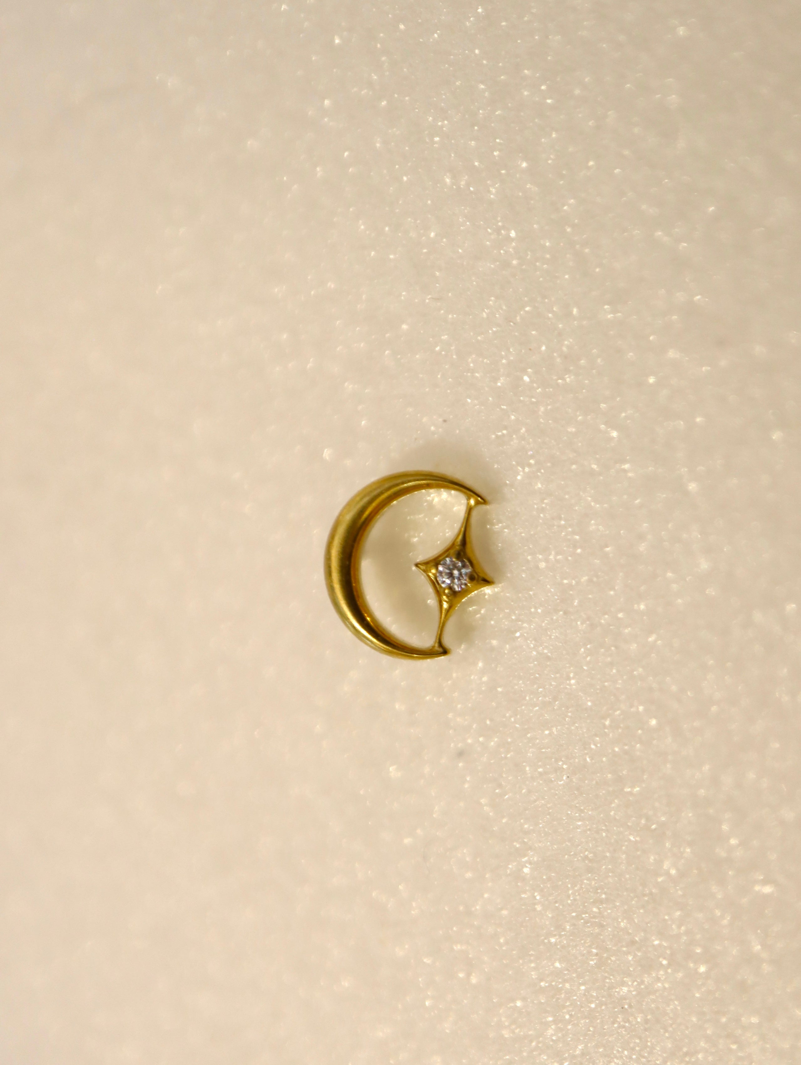 Titanium G23 crescent sparkle flat back earring (1pc)