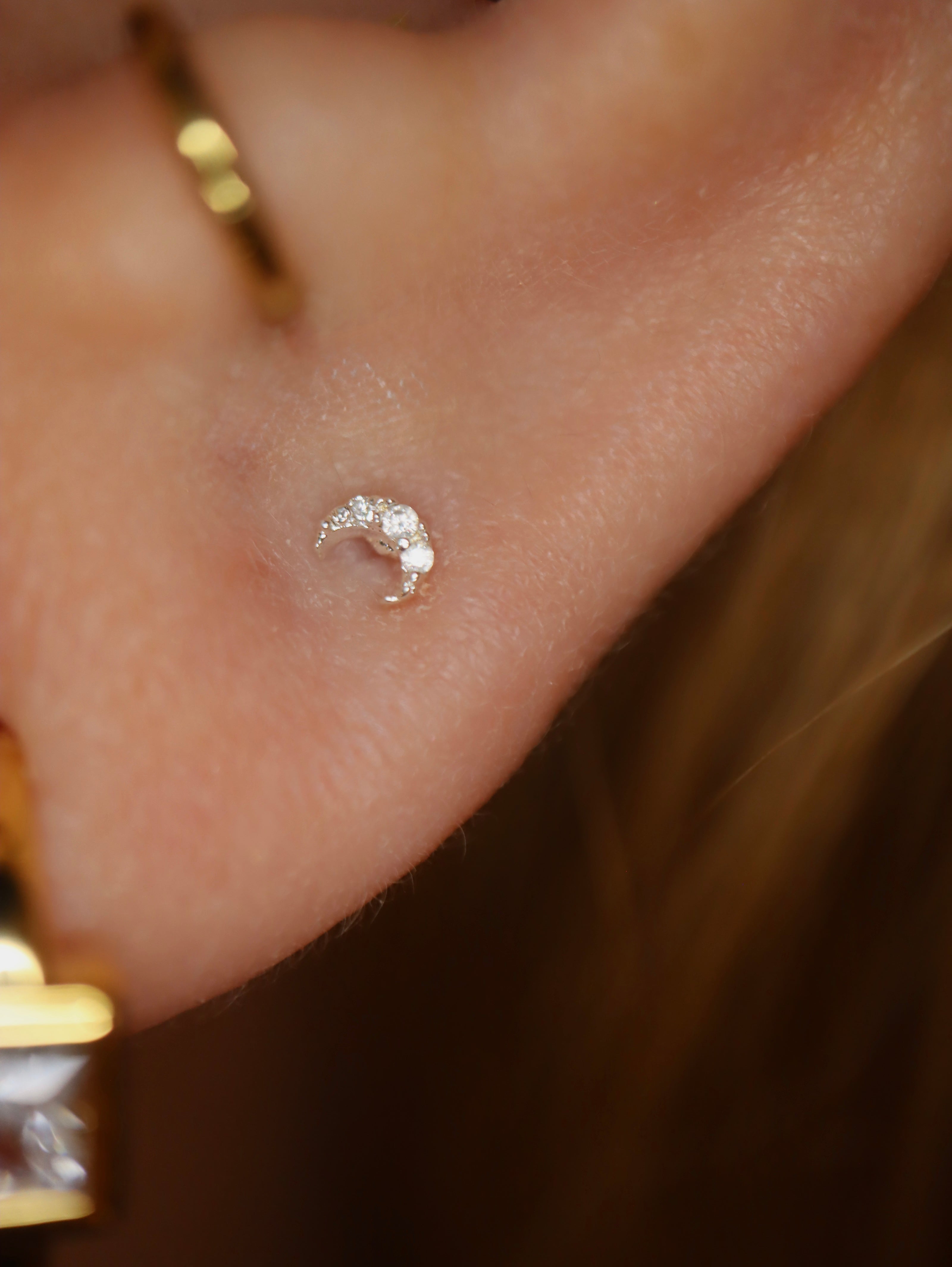 Mini crescent cz earring 925 silver stud piercing