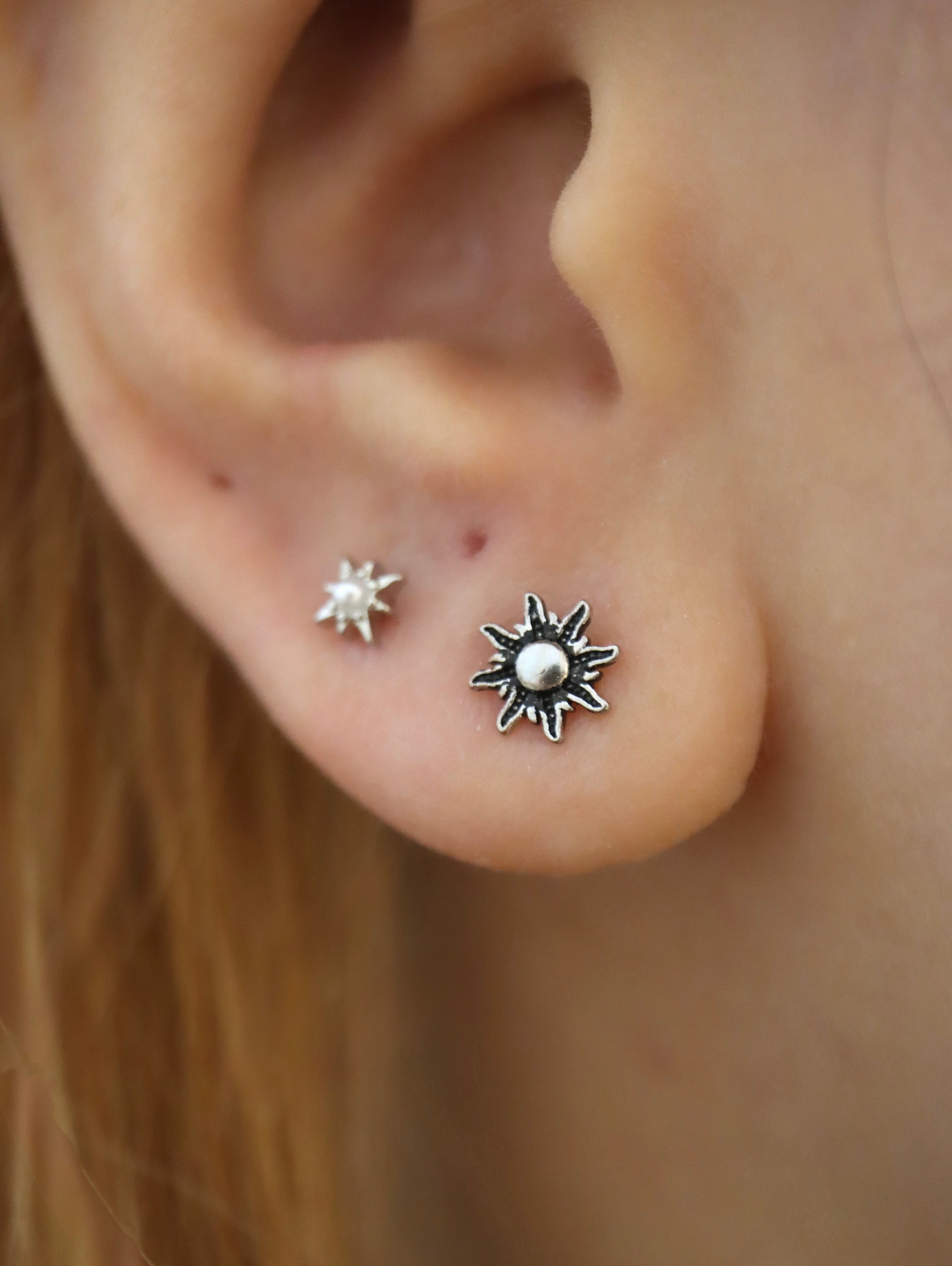 Sun ☀️ stud surgical steel piercing (1pc)