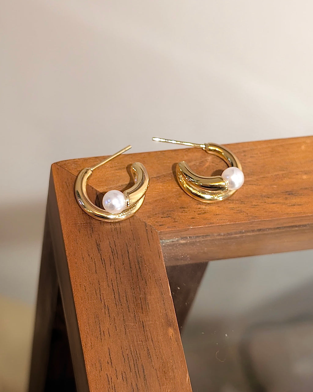 Double wrap pearl stainless steel earrings