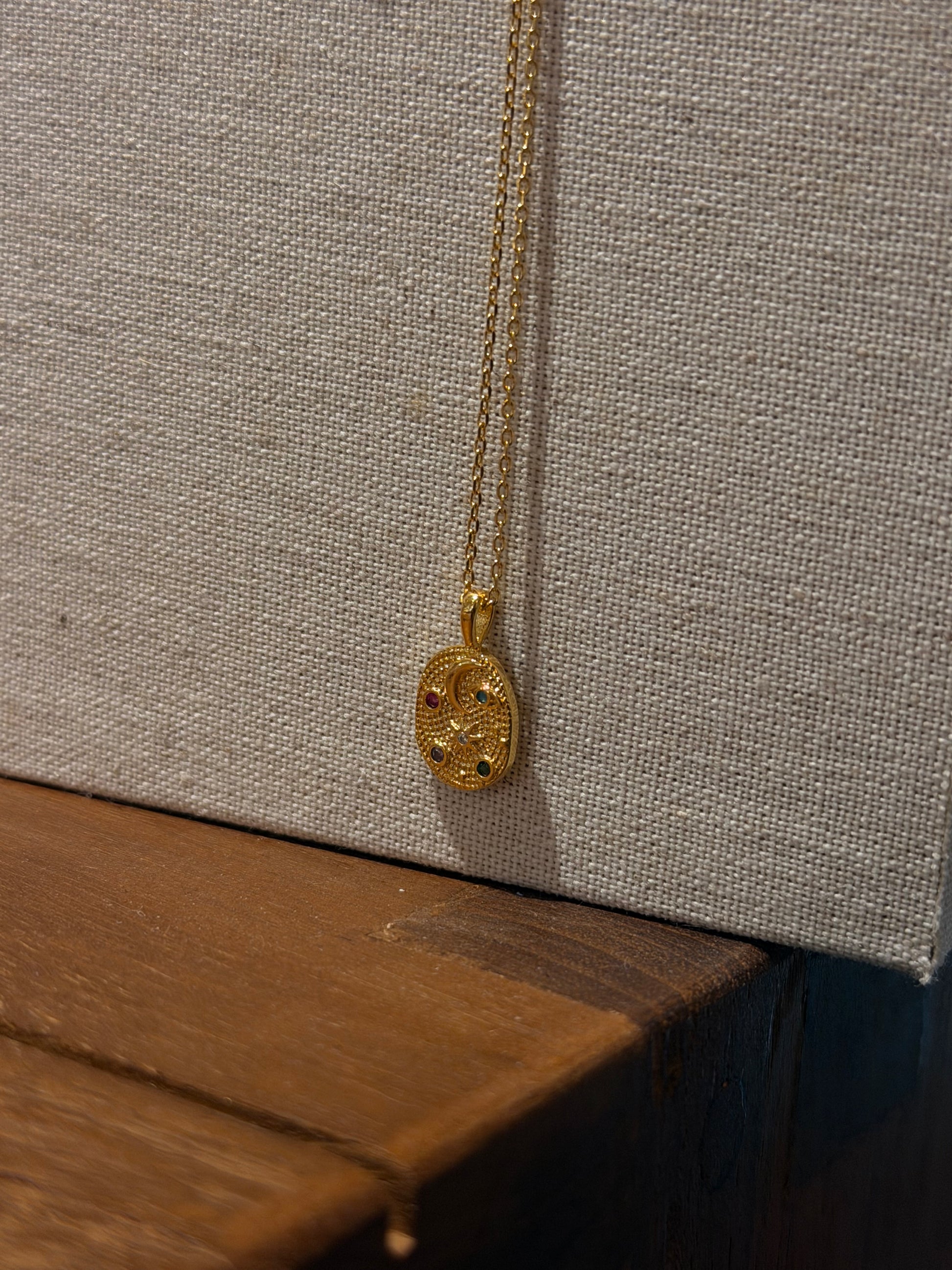 Coin oval necklace