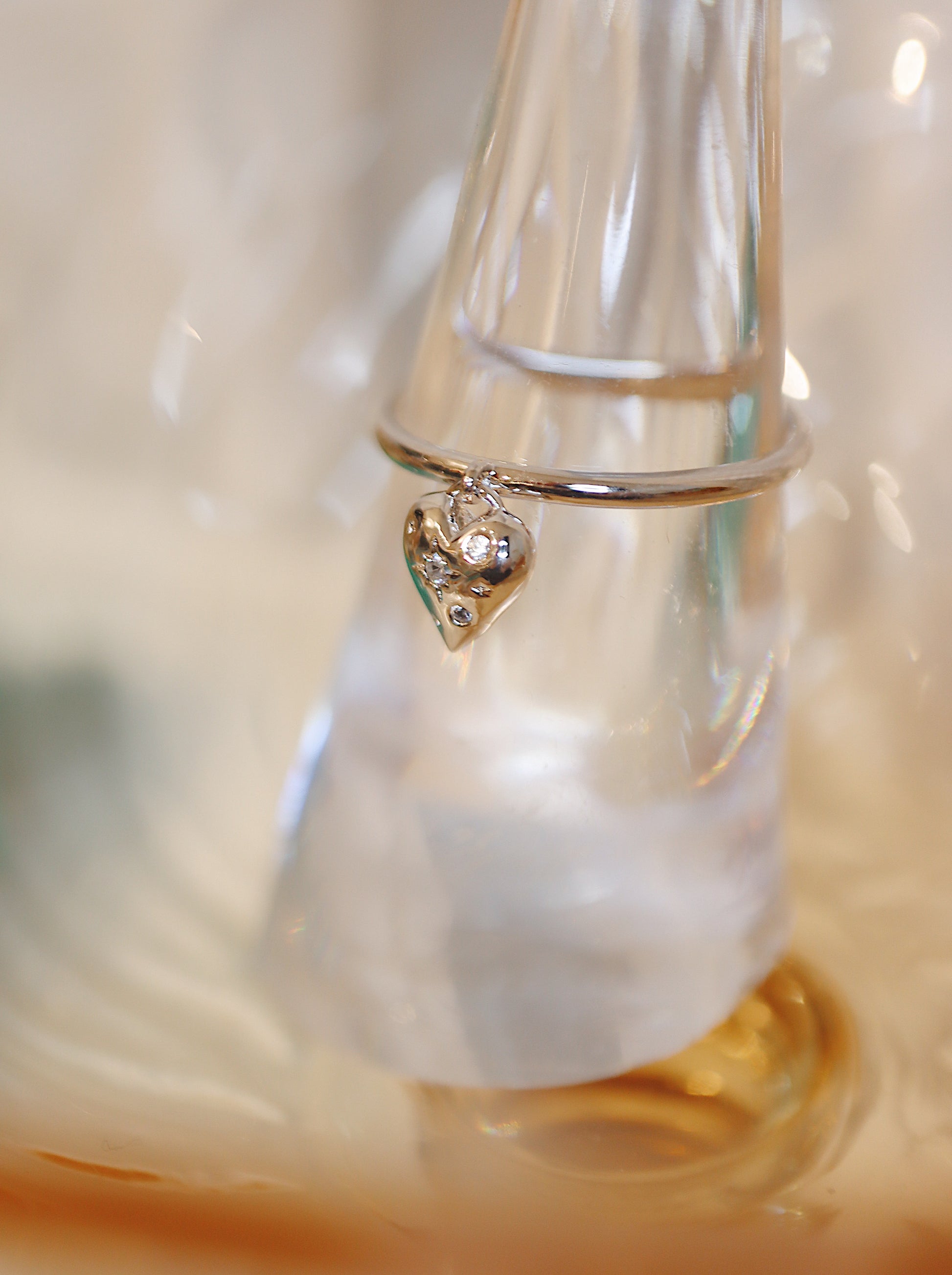 Drop cz heart open size ring