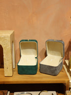 Velvet necklace box