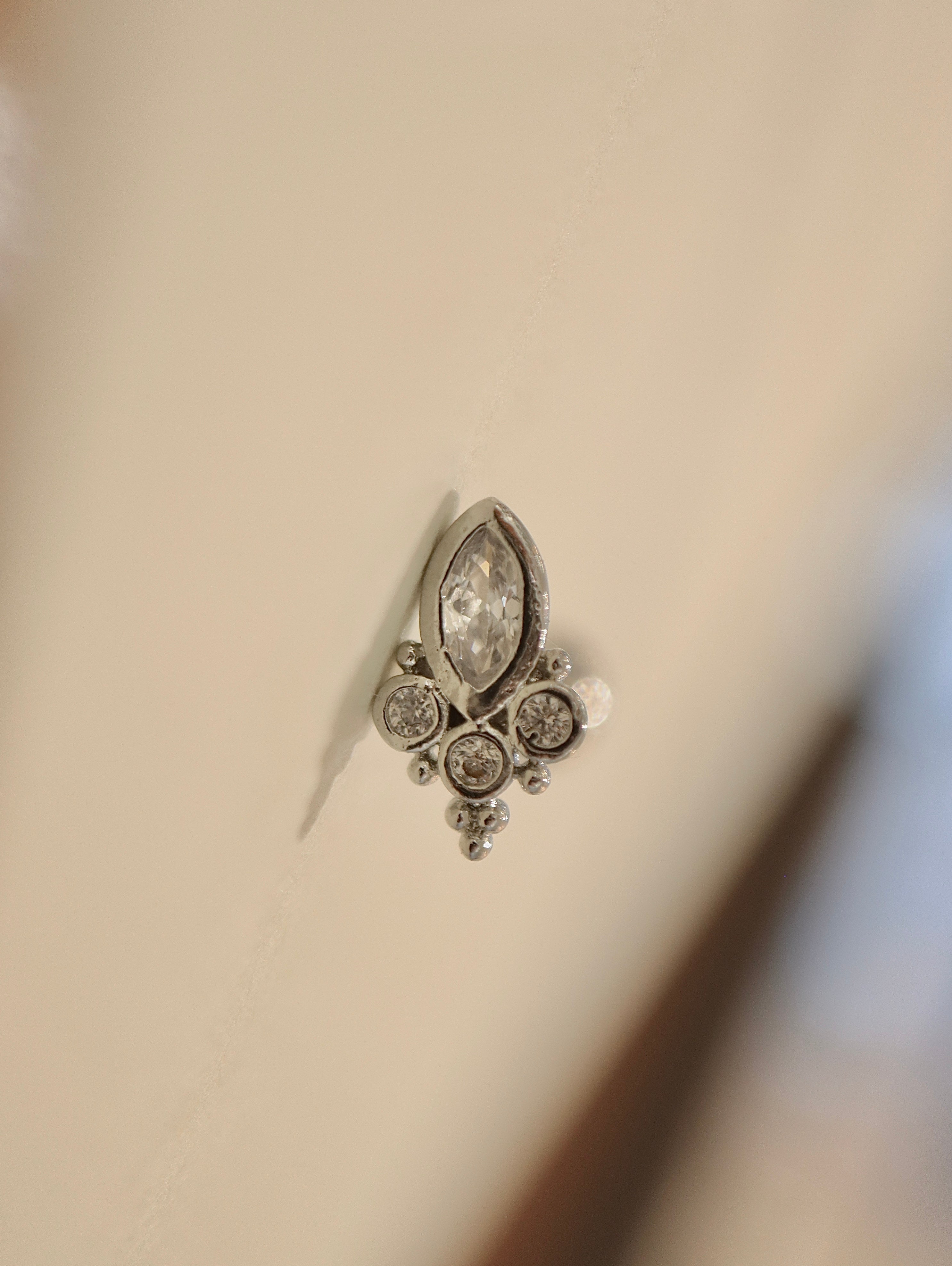 Astraea Stud Surgical Steel earring (1pc)