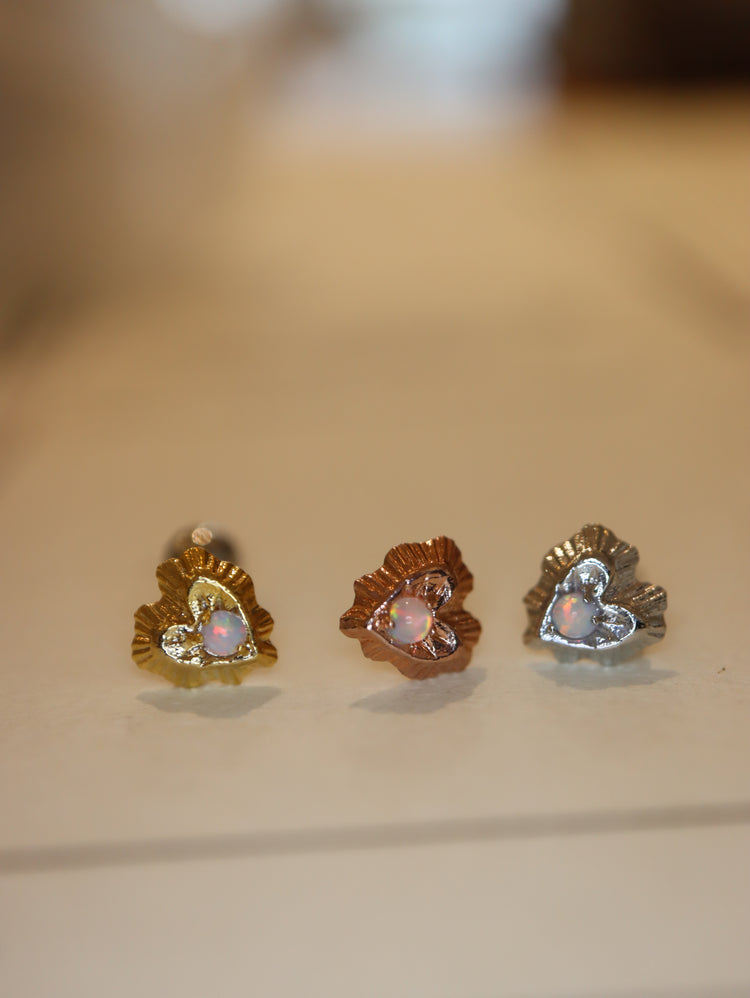 Heart opal stud piercing earring (1pc)