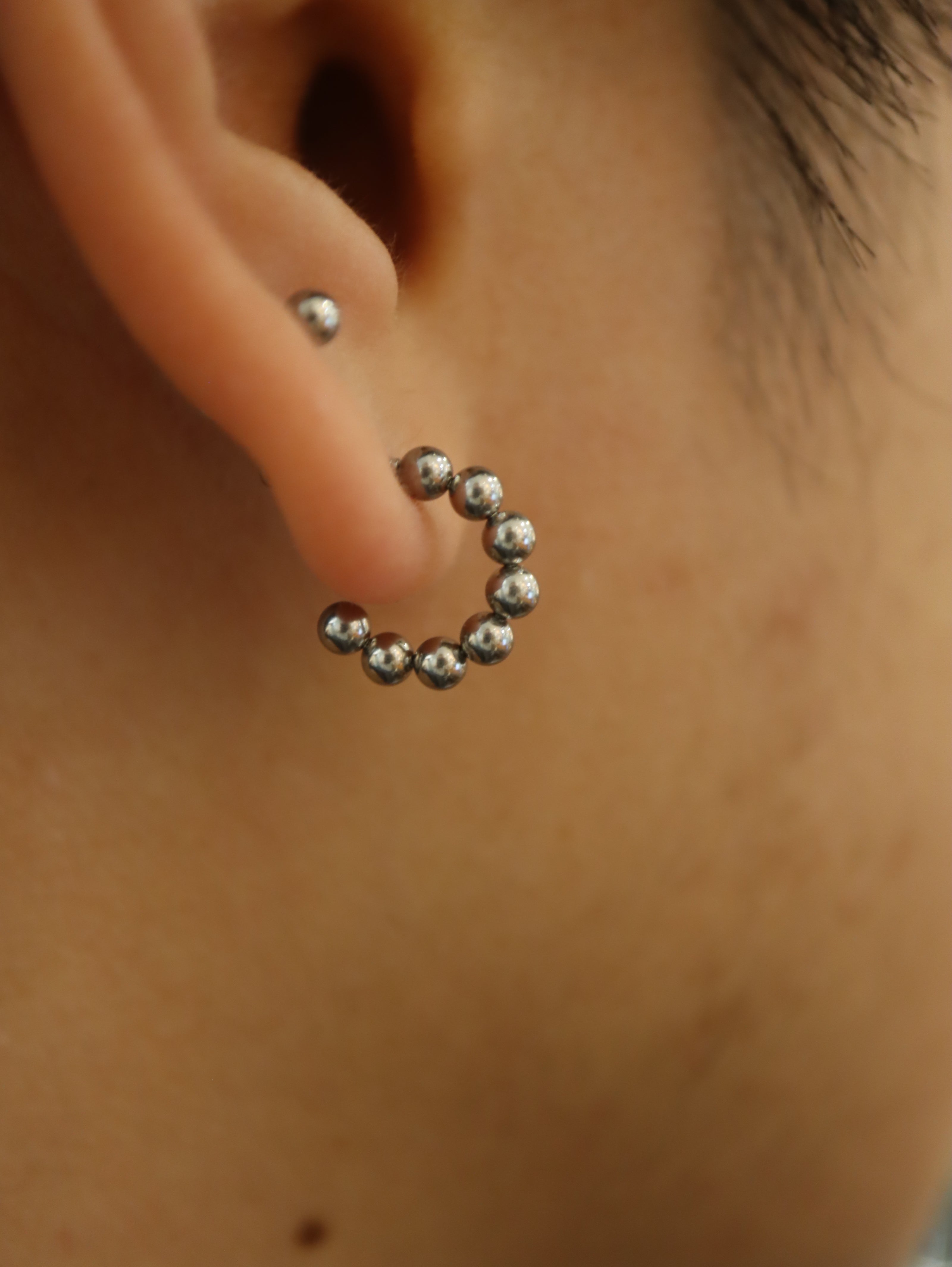Bead hoop surgical steel flat back piercing (1pc)