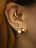 Lobe wrap pearl stainless steel earrings