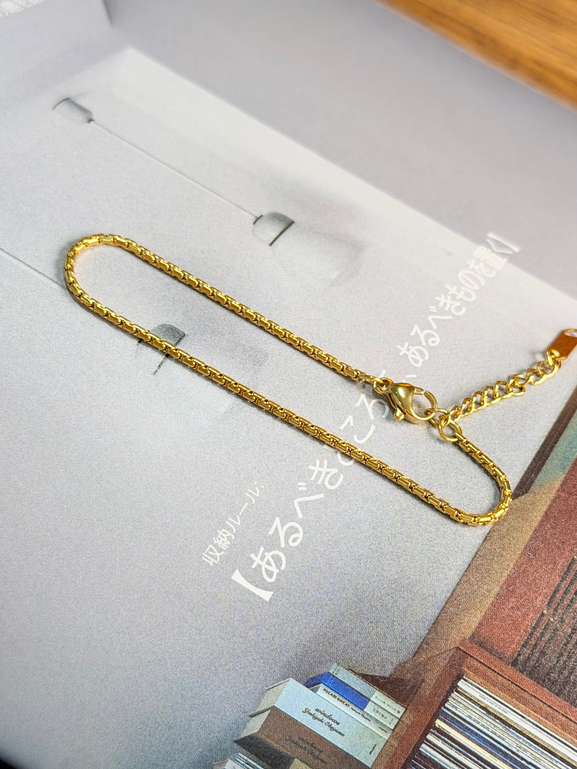 Stainless steel golden bracelet