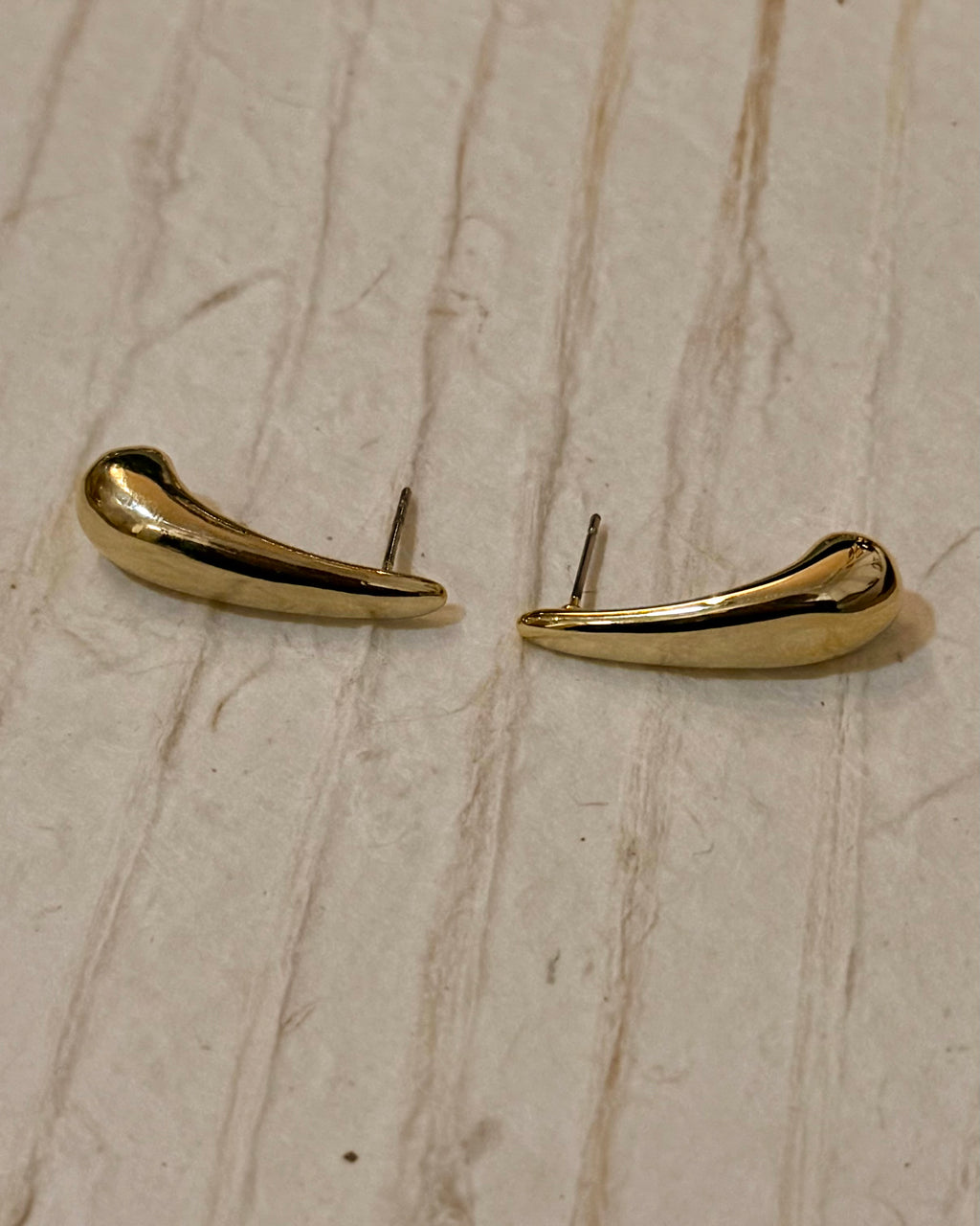 Water drop brass earrings