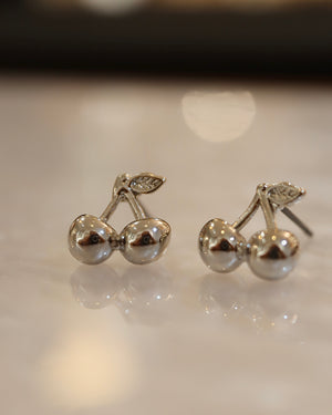 Cherry 🍒 earrings