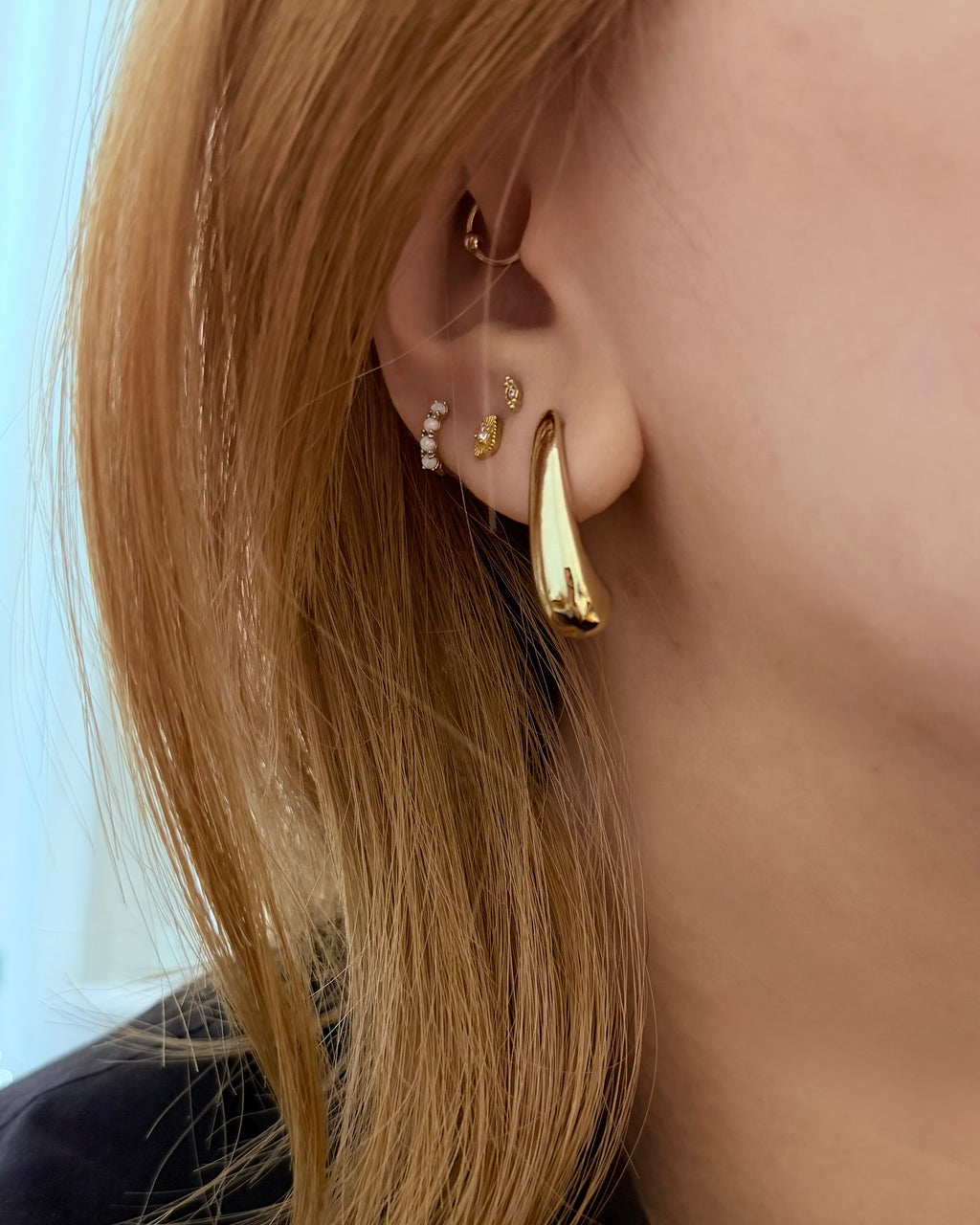 Water drop brass earrings