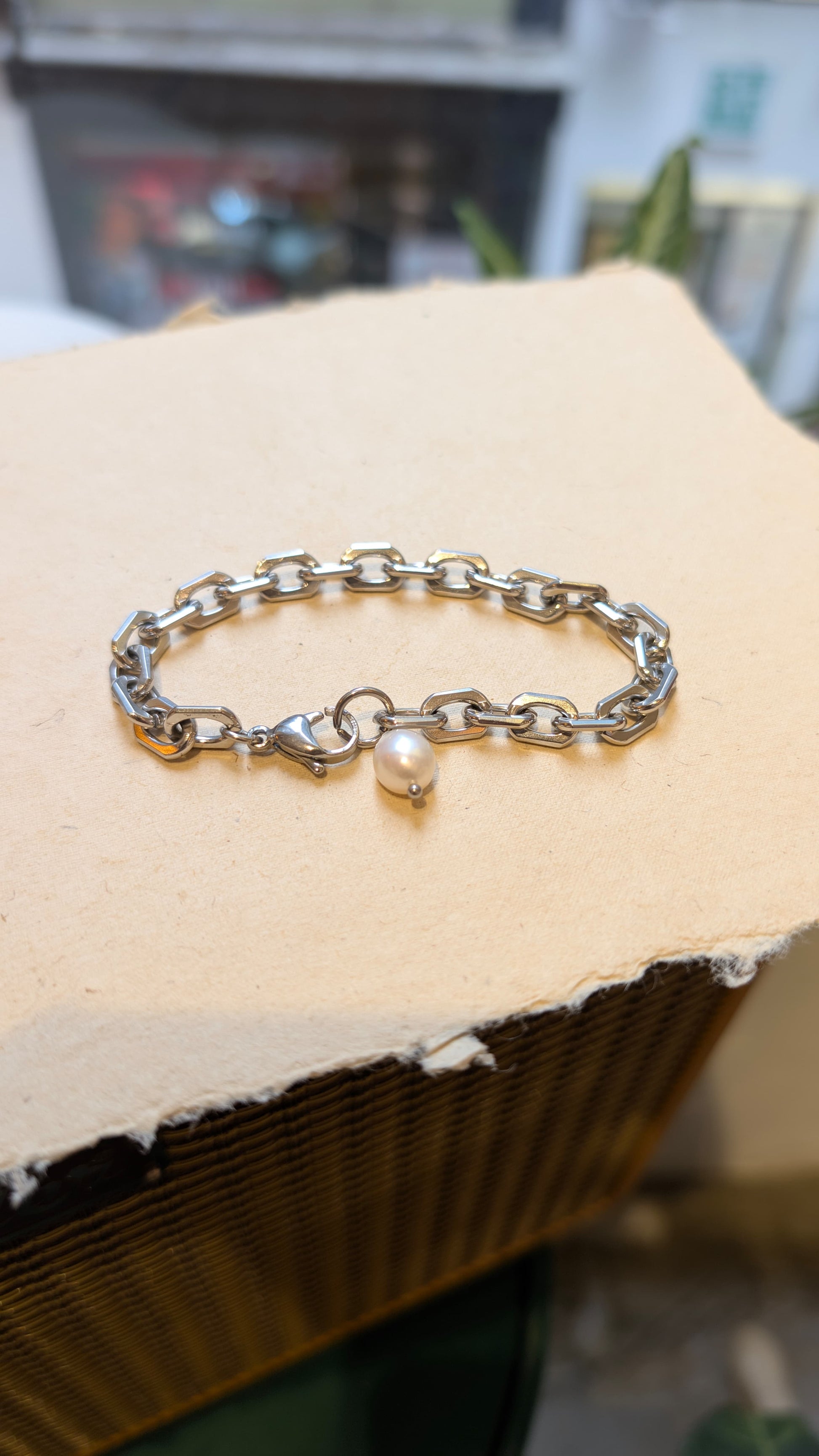 Interlock raw pearl stainless steel bracelet