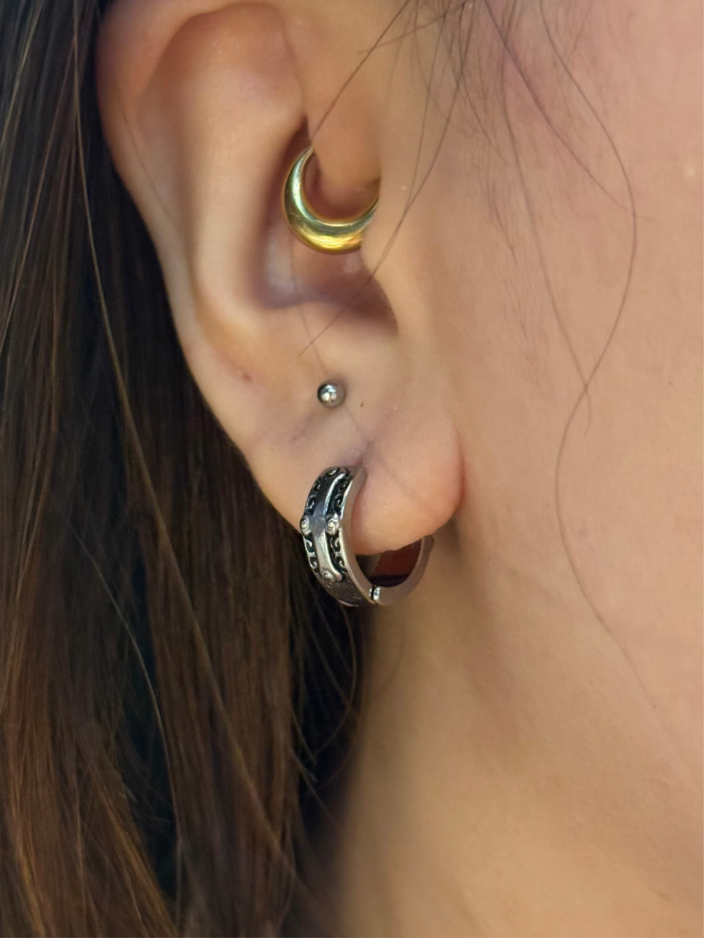 Surgical steel unisex hinge flat hoop earrings