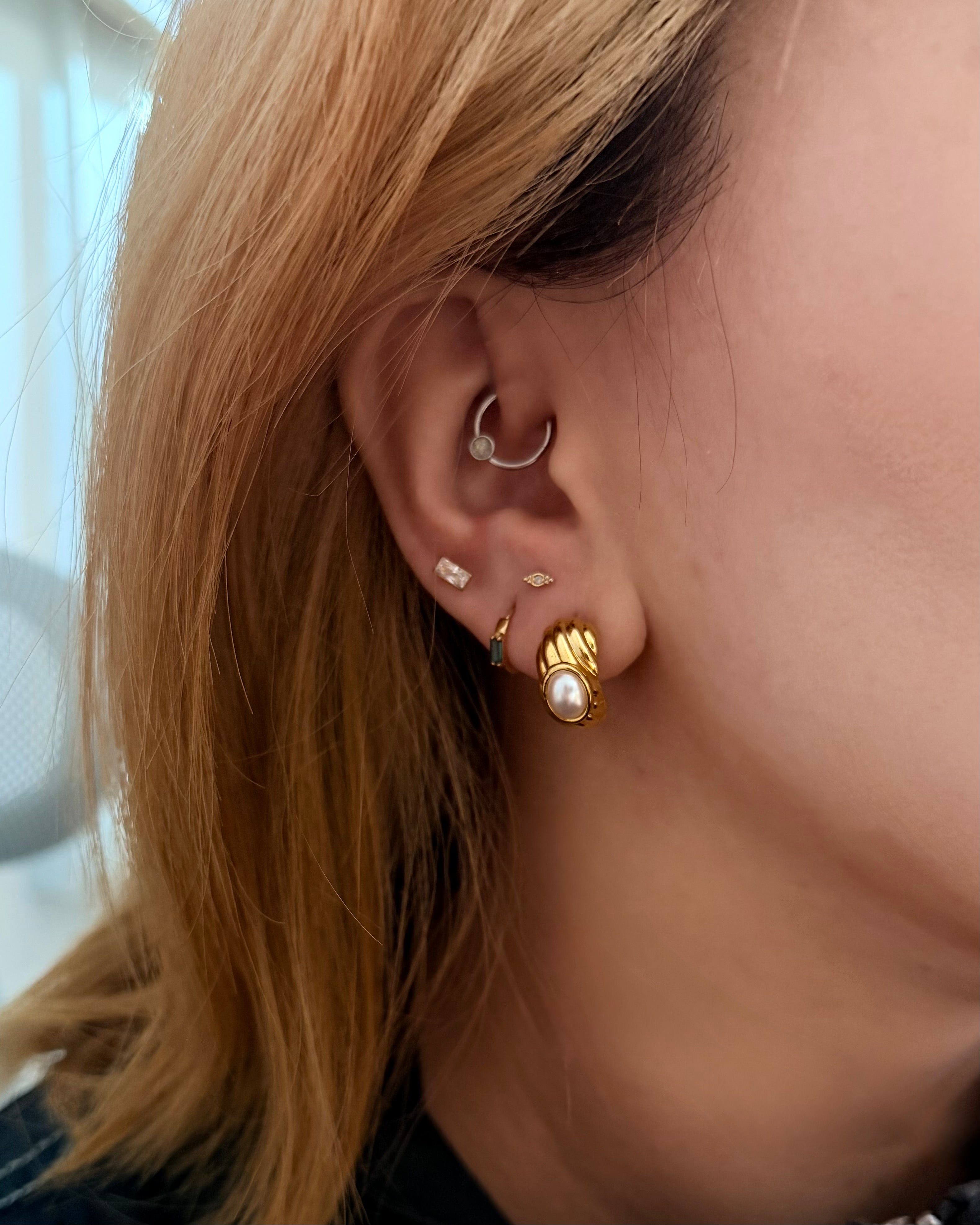 Pearl vintage style brass earrings