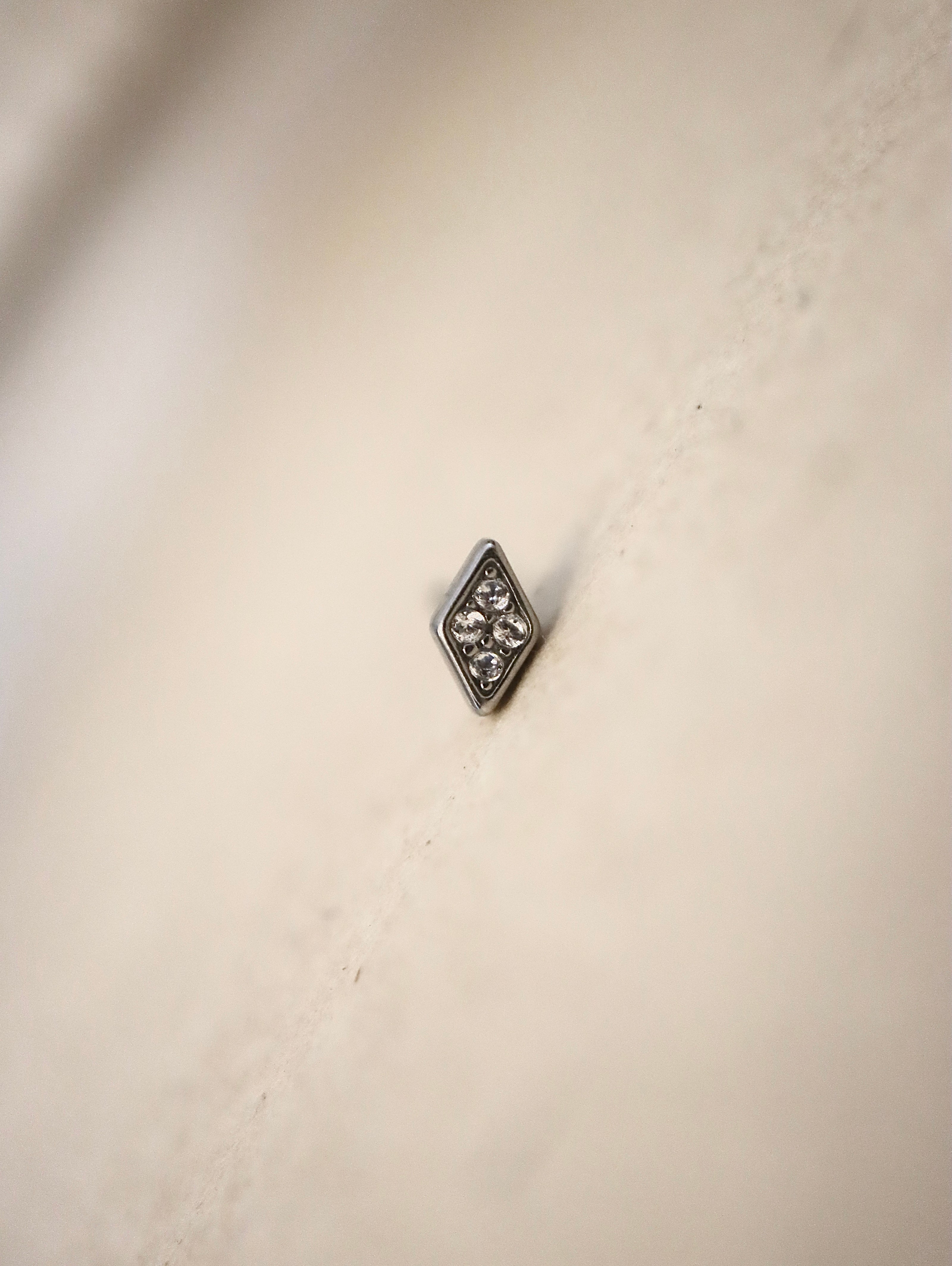 Rhombus surgical steel stud piercing earring (1pc)
