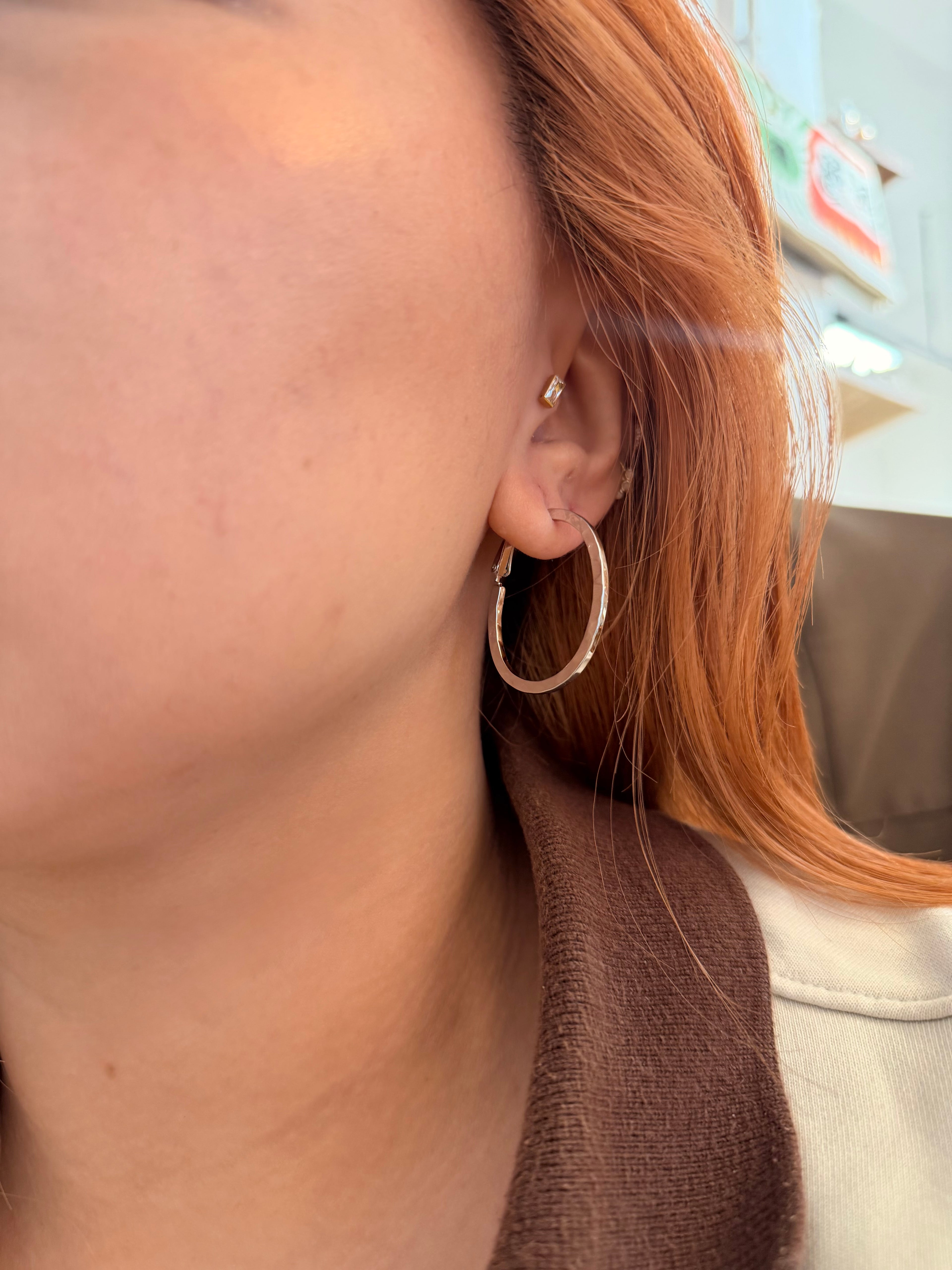 Hammered oval earrings