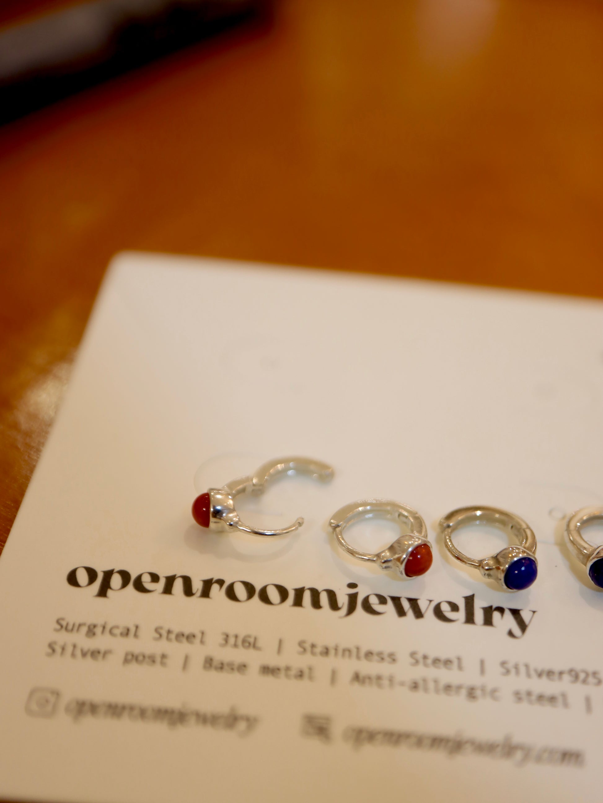 Mini Huggie hoop agate 925 silver earrings