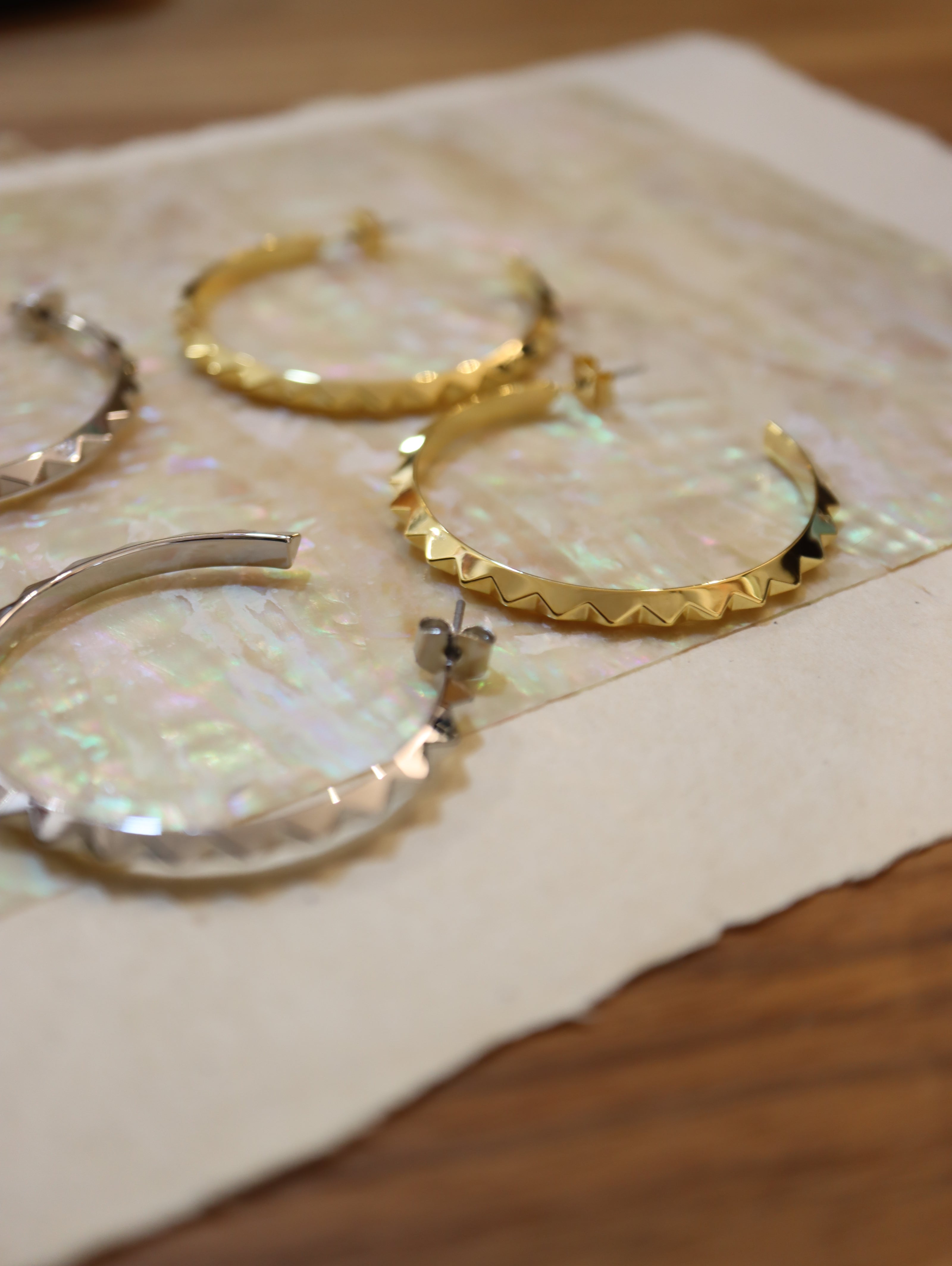 Pyramid-Studded hoop earrings