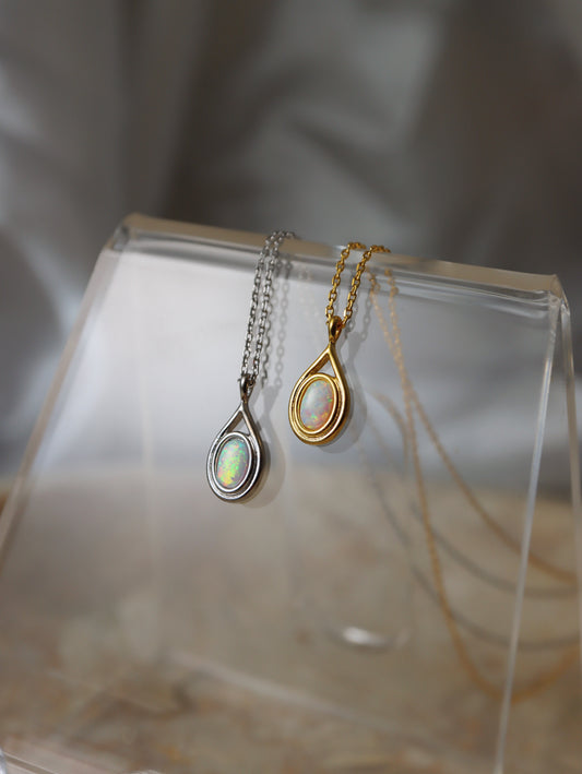 Teardrop opal brass necklace