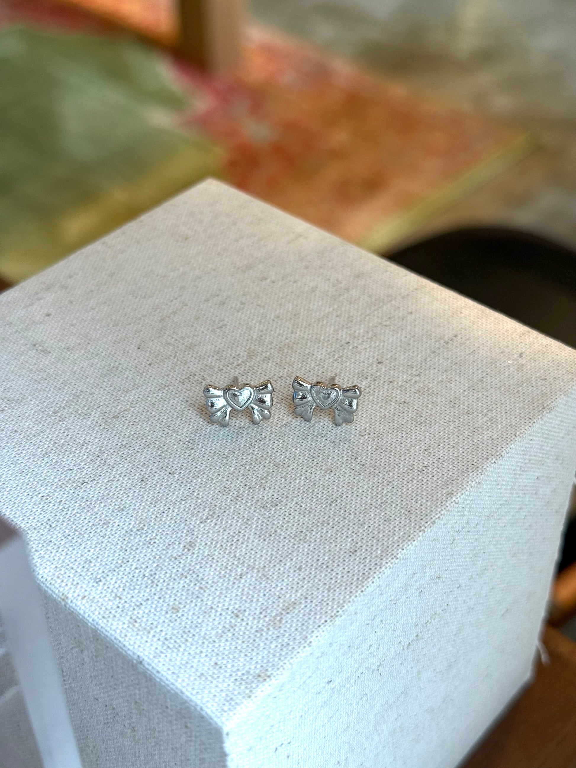 Ribbon heart stainless steel earrings