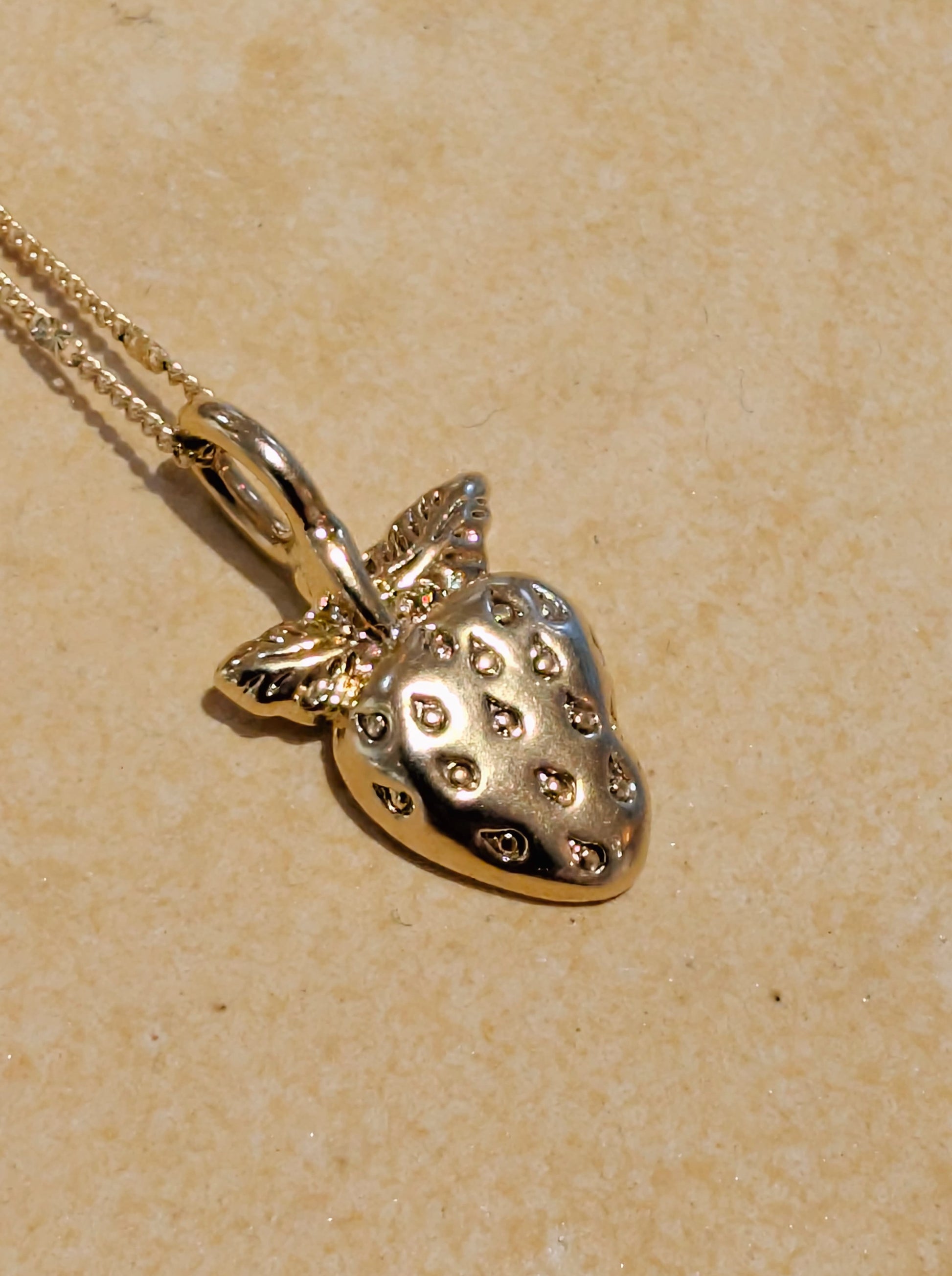 🍓 necklace